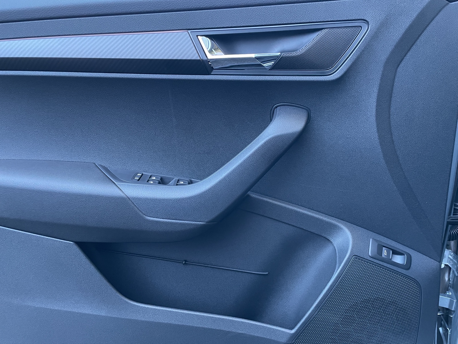 SKODA Karoq 2.0 TSI SportLine 4x4 DSG-image-8