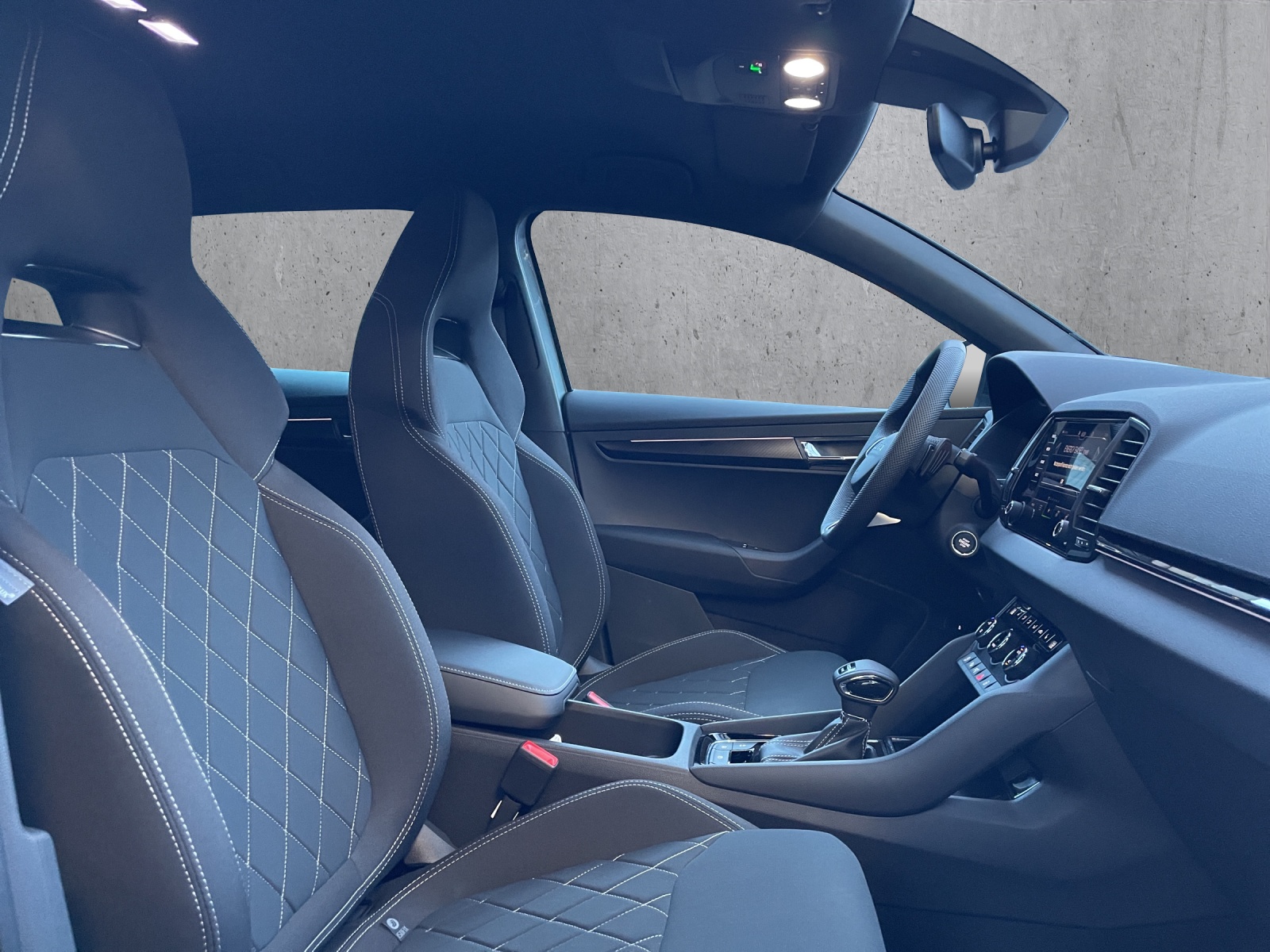 SKODA Karoq 2.0 TSI SportLine 4x4 DSG-image-7
