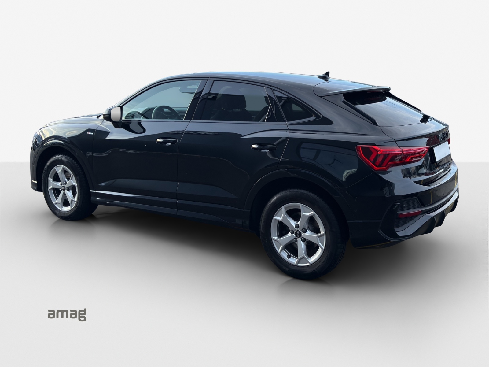 AUDI Q3 Sportback 35 TFSI S line Attraction S-tronic-image-2