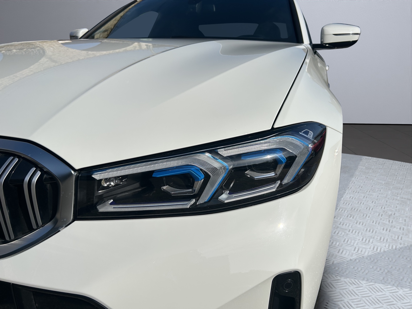 BMW 320d xDrive 48V Steptronic M Sport-image-10