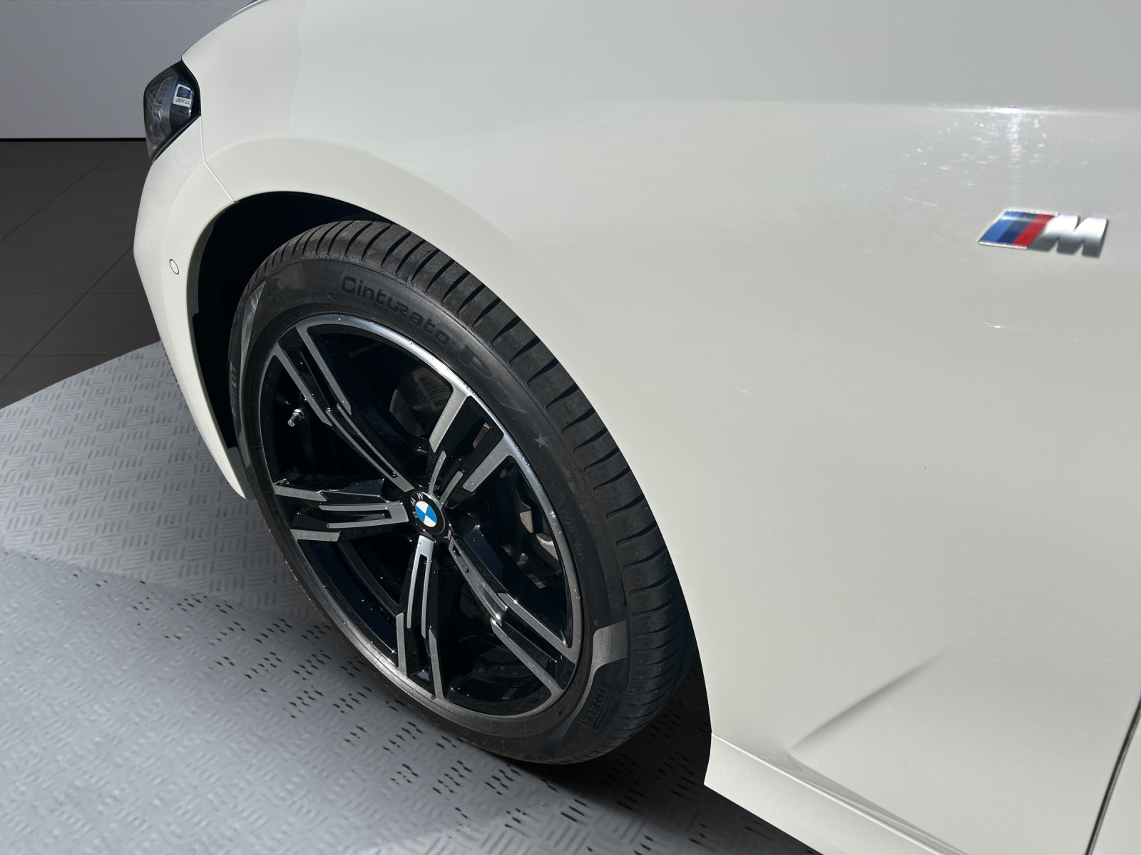 BMW 320d xDrive 48V Steptronic M Sport-image-12
