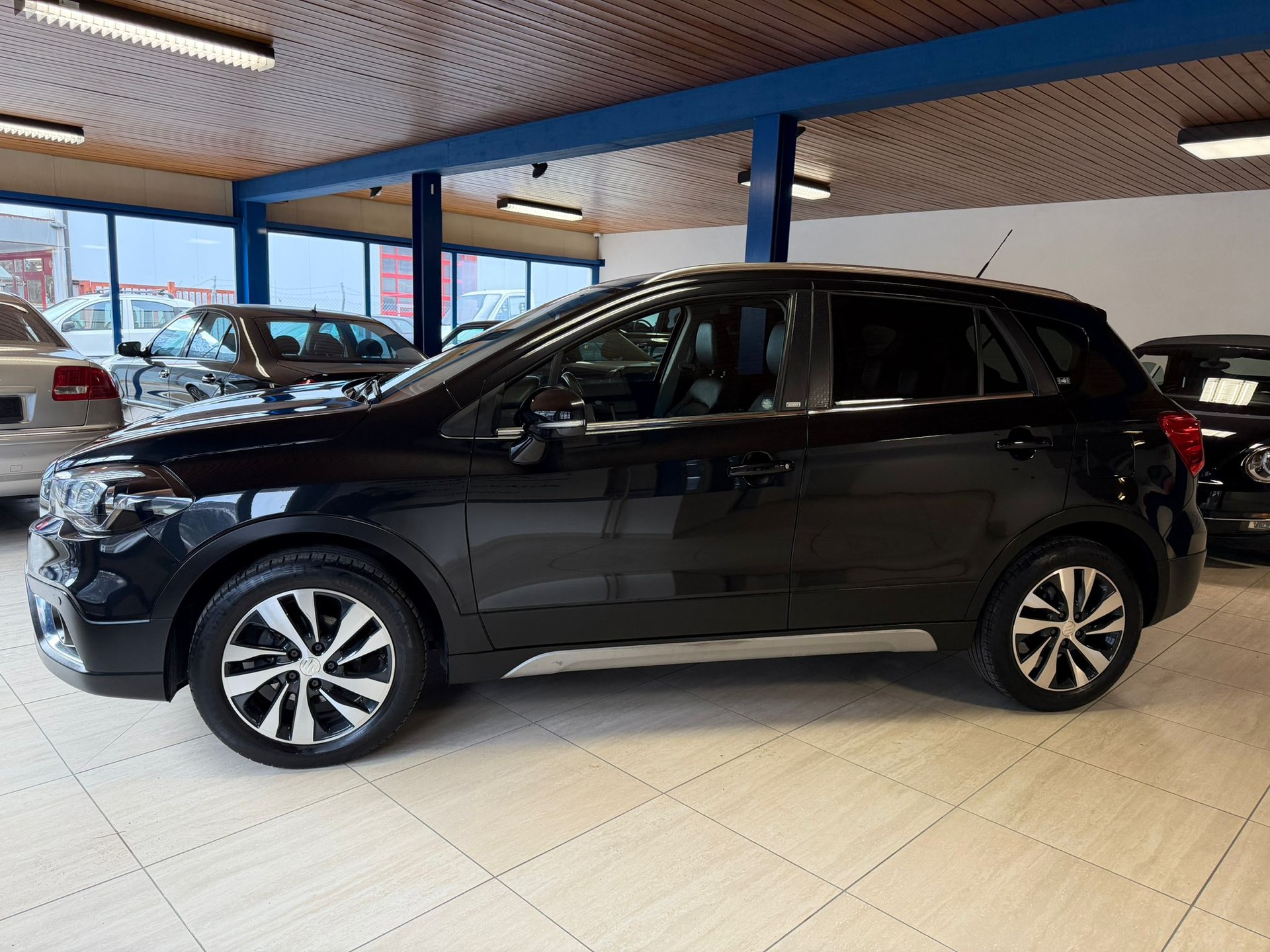 SUZUKI SX4 S-Cross 1.4 16V Generation Hybrid 4WD-image-4