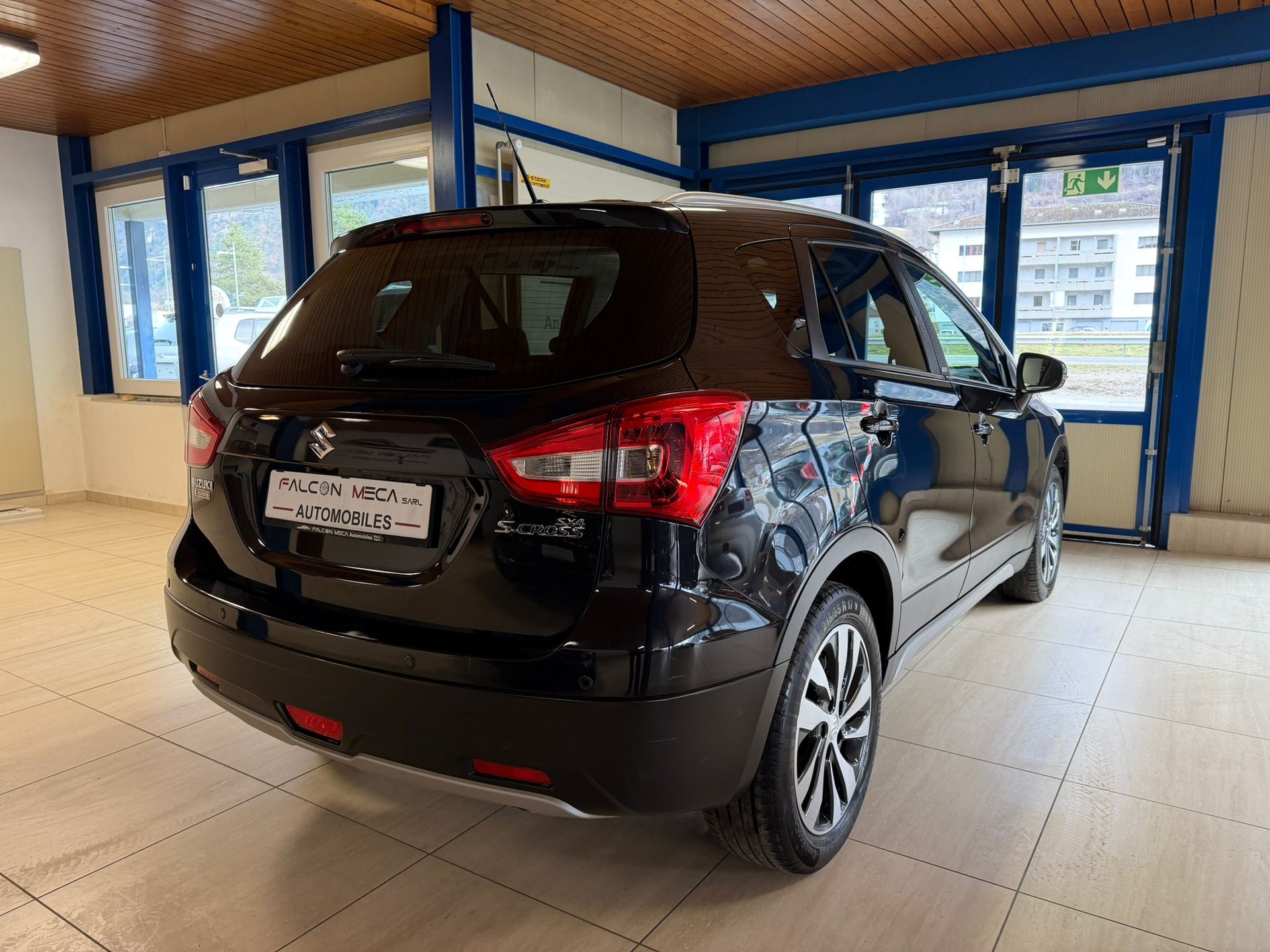 SUZUKI SX4 S-Cross 1.4 16V Generation Hybrid 4WD-image-8
