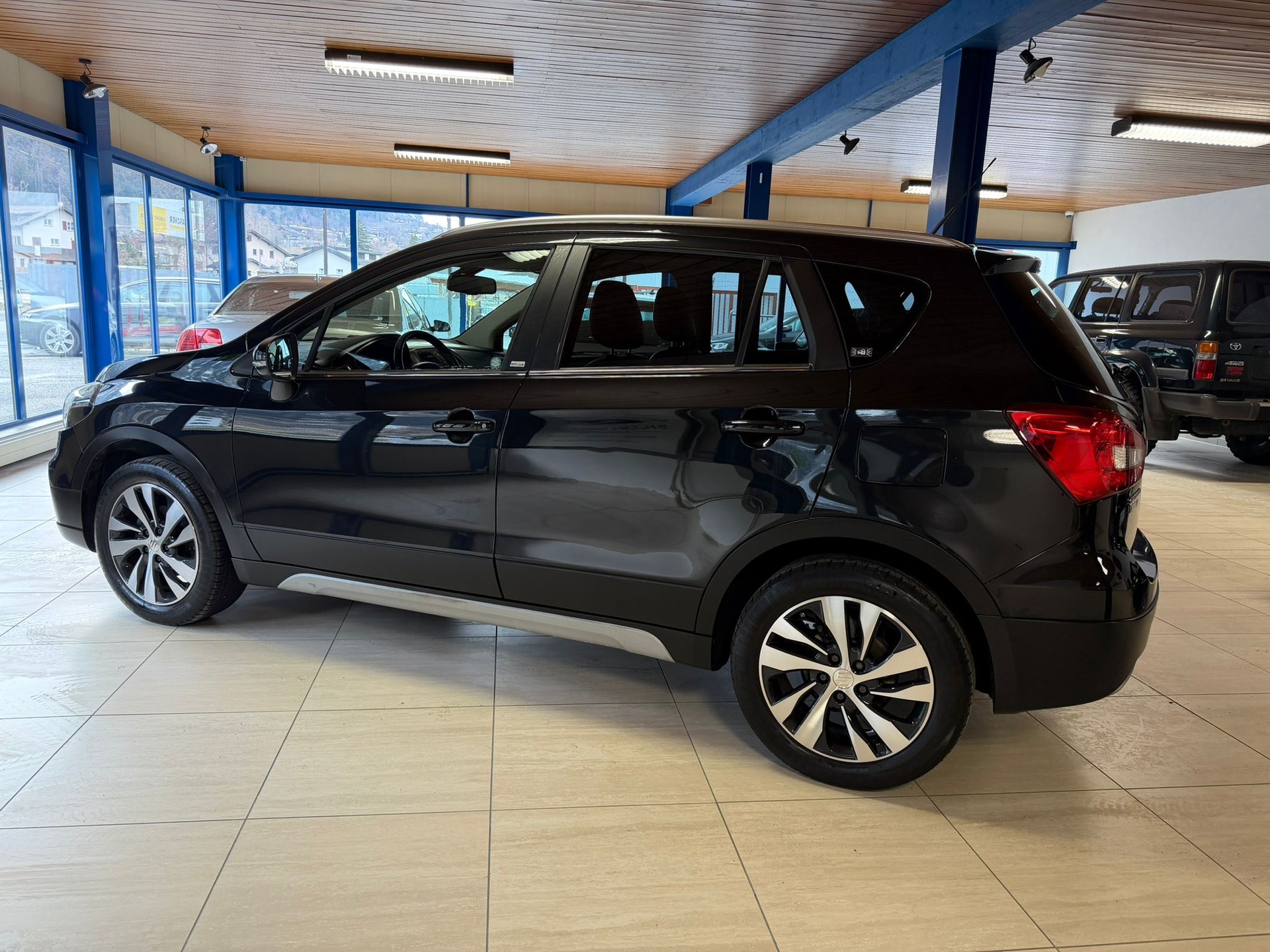 SUZUKI SX4 S-Cross 1.4 16V Generation Hybrid 4WD-image-6