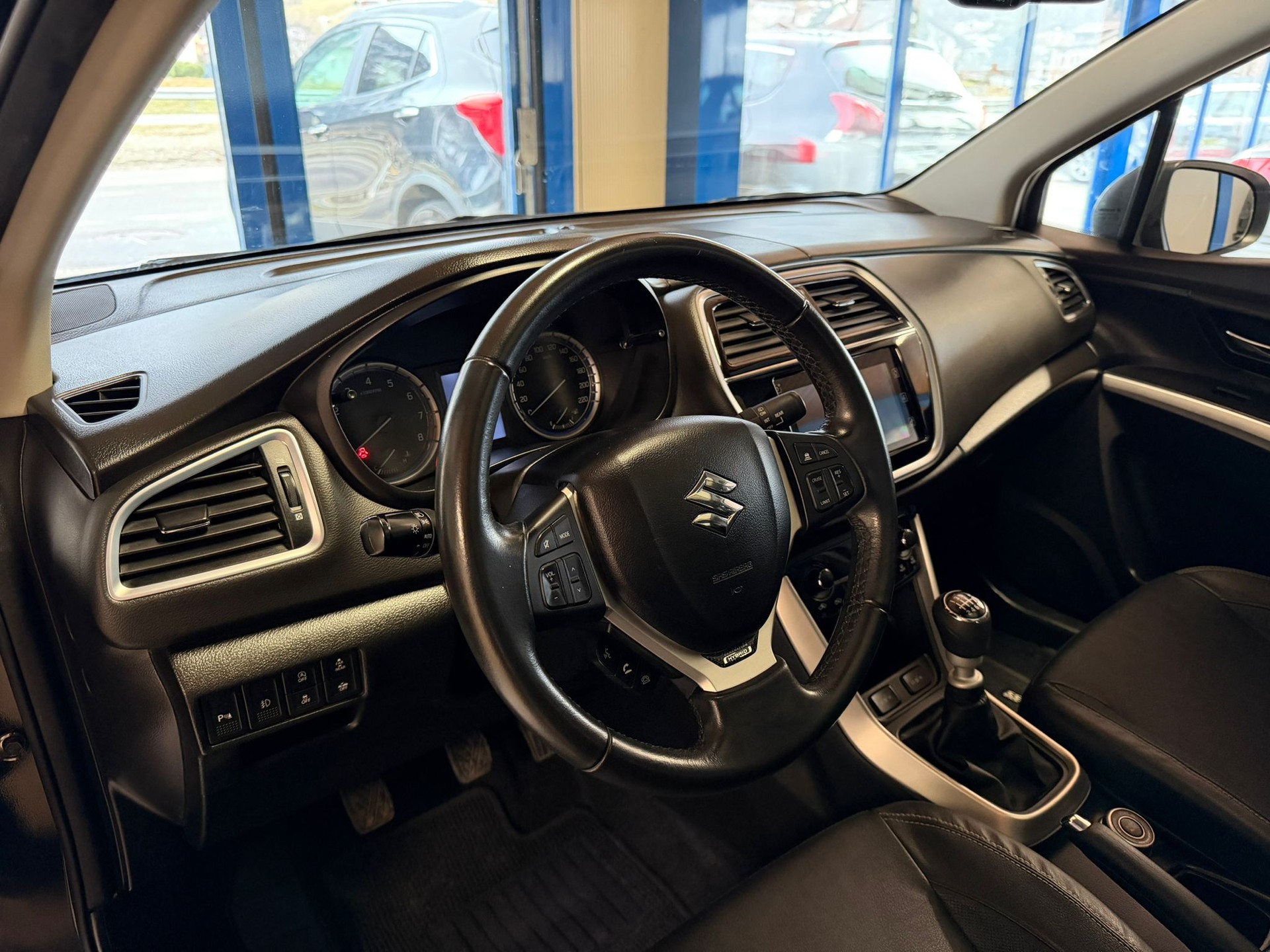 SUZUKI SX4 S-Cross 1.4 16V Generation Hybrid 4WD-image-13