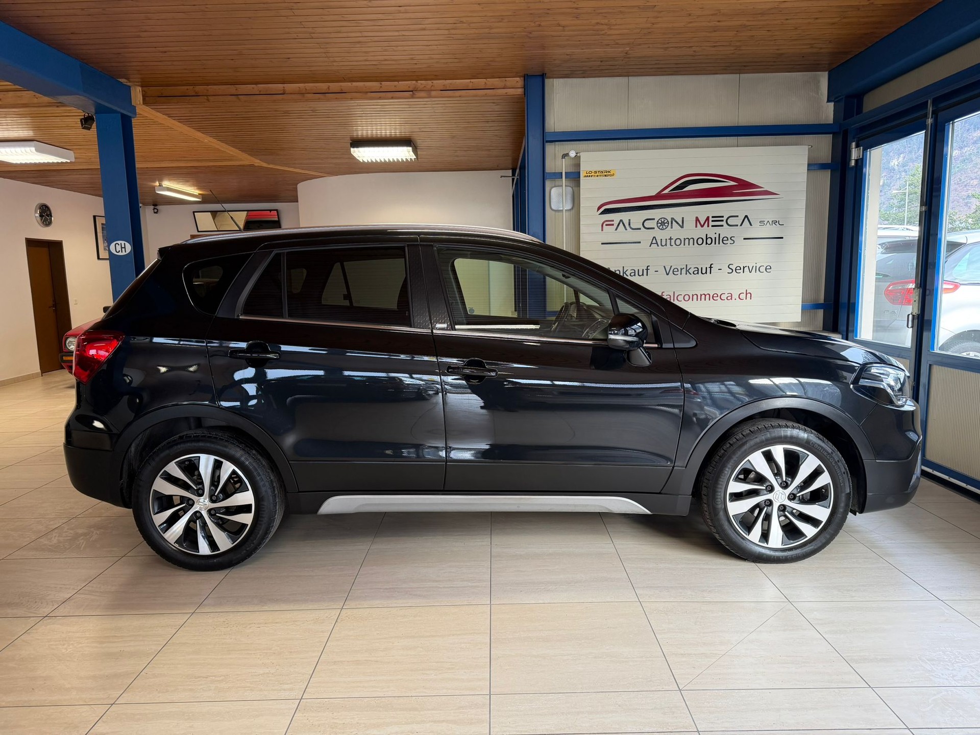 SUZUKI SX4 S-Cross 1.4 16V Generation Hybrid 4WD-image-5