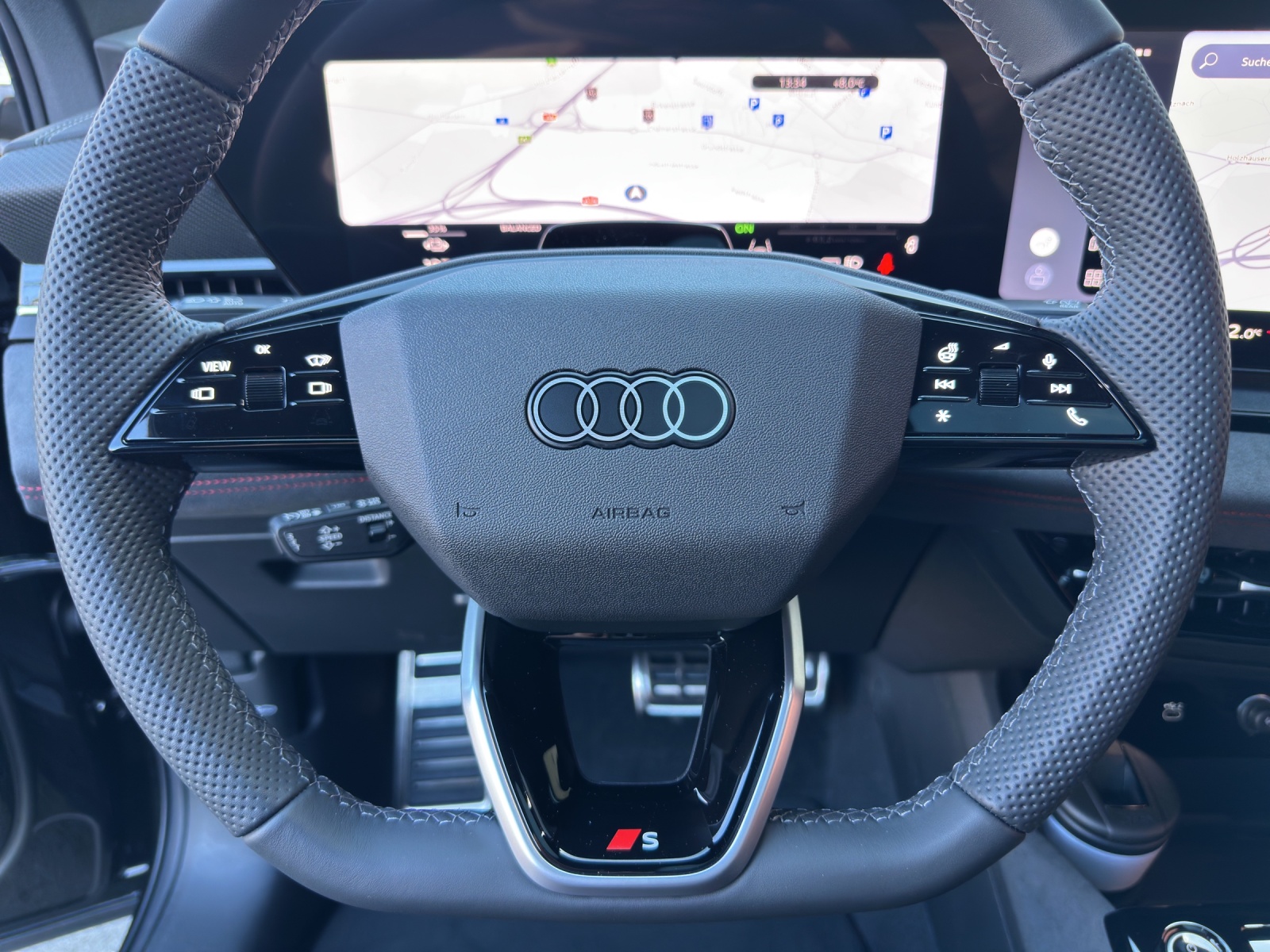 AUDI Q6 e-tron quattro-image-14