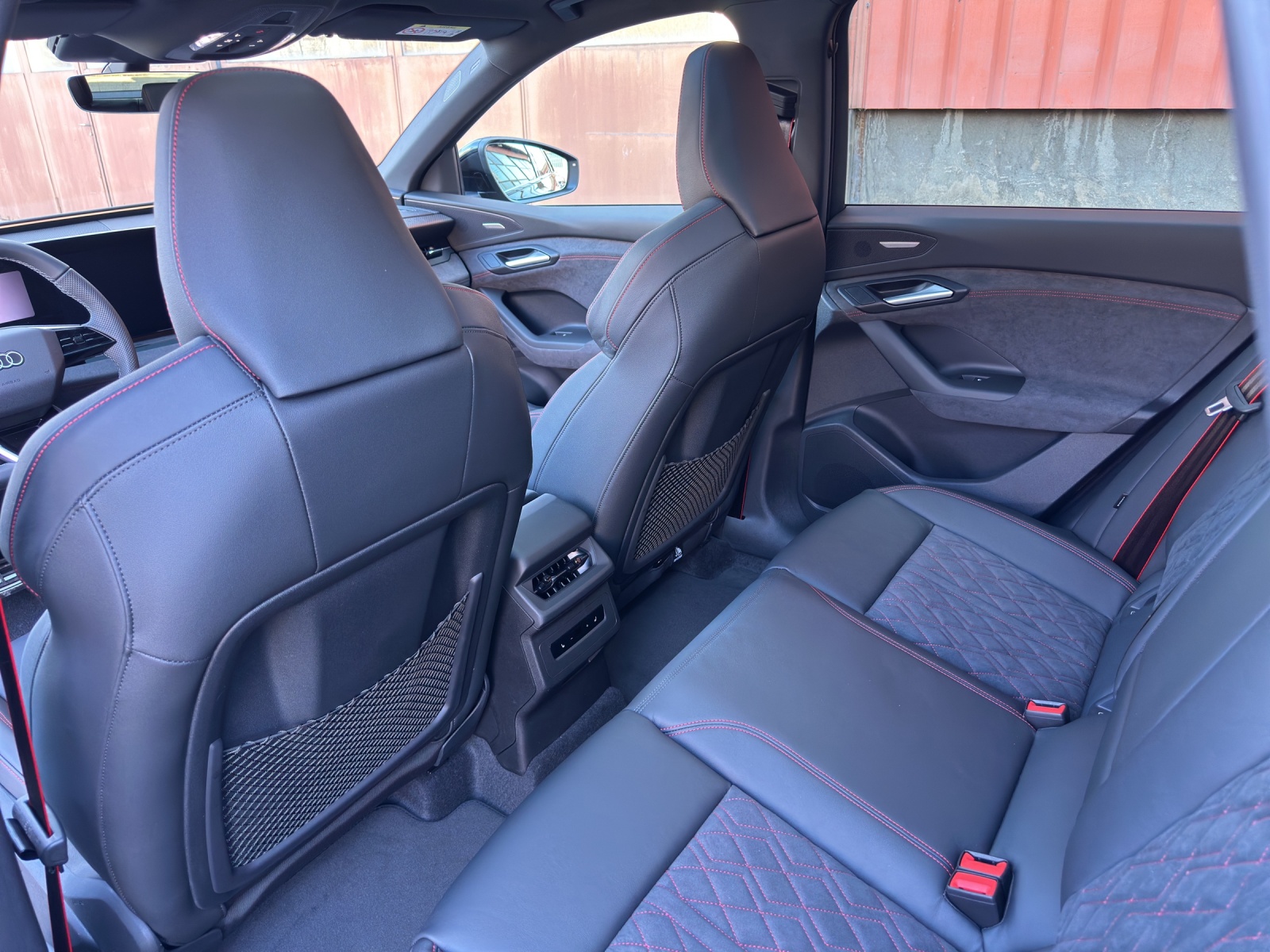 AUDI Q6 e-tron quattro-image-18