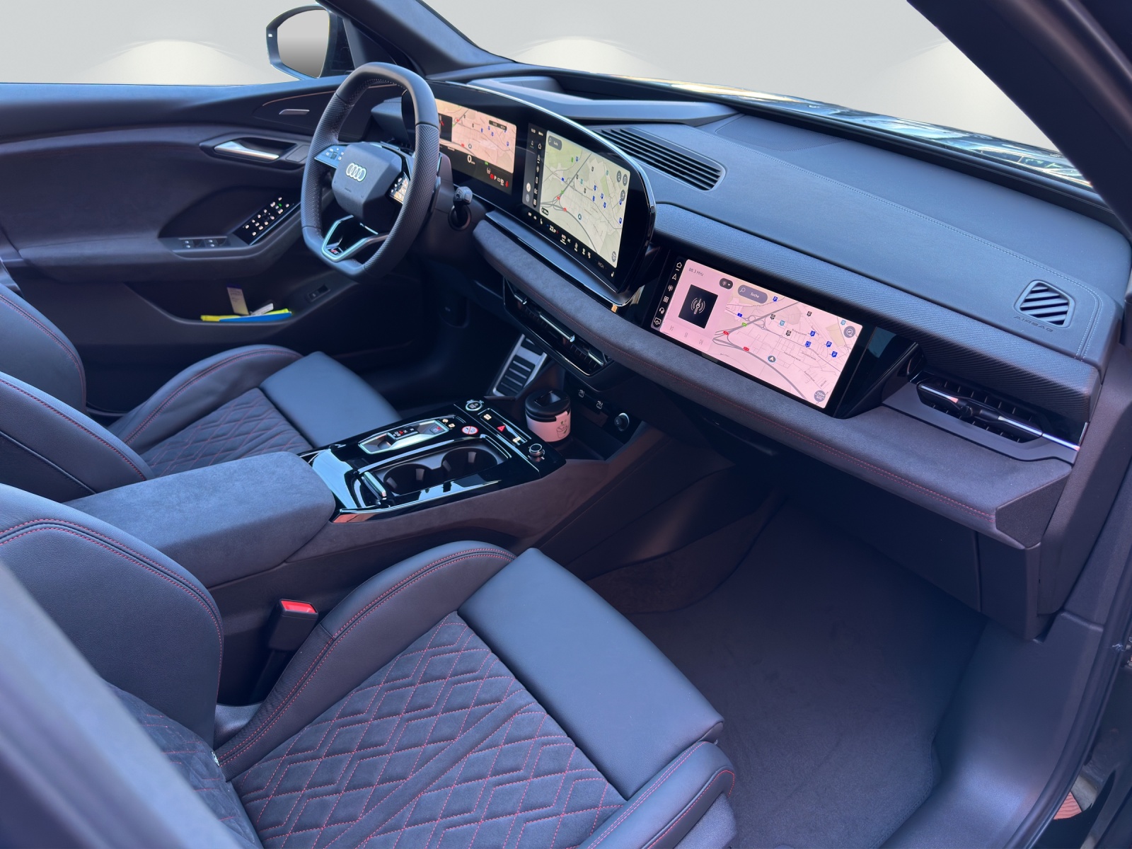 AUDI Q6 e-tron quattro-image-7