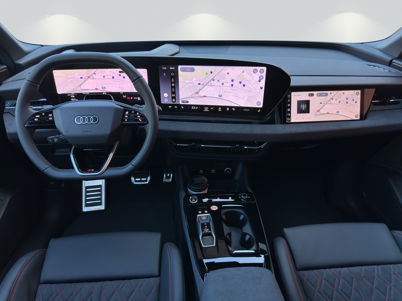 AUDI Q6 e-tron quattro-image-6