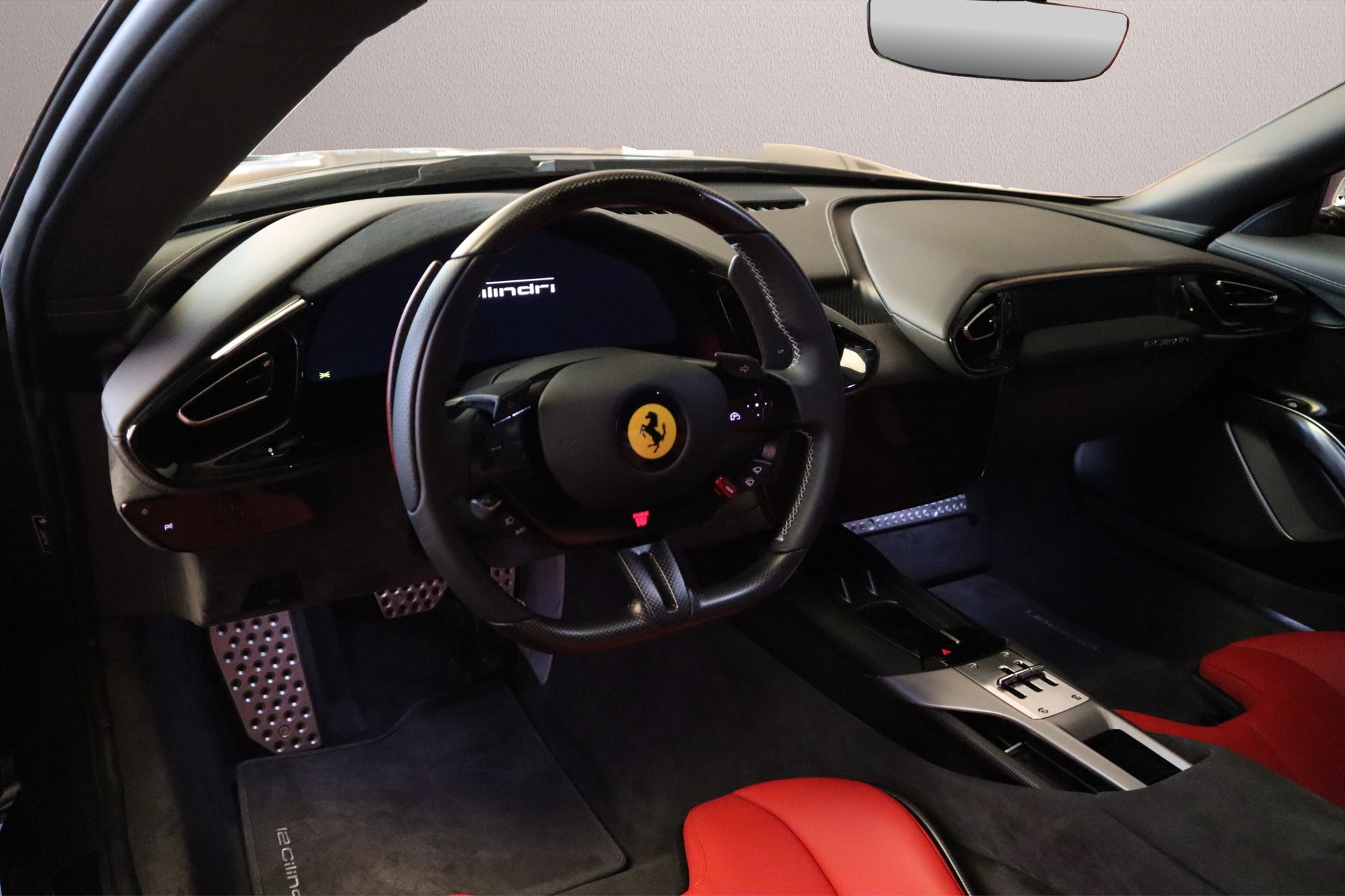 FERRARI 12 Cilindri-image-2