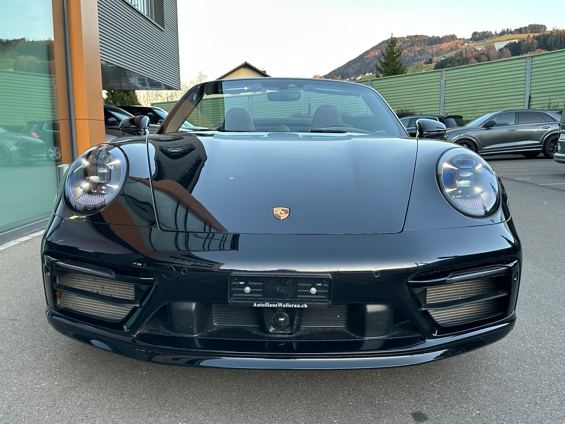PORSCHE 911 Carrera 4S Cabriolet PDK / CH-Auslieferung - Top Ausstattung-image-3