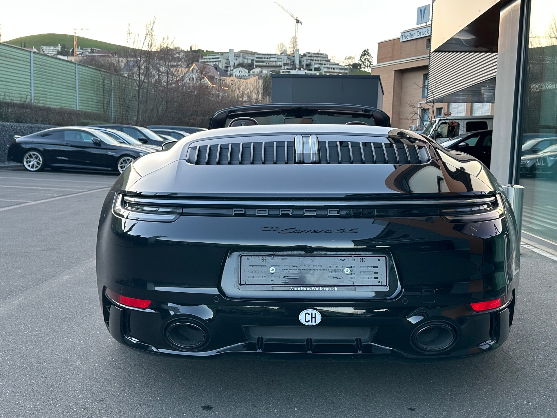 PORSCHE 911 Carrera 4S Cabriolet PDK / CH-Auslieferung - Top Ausstattung-image-6