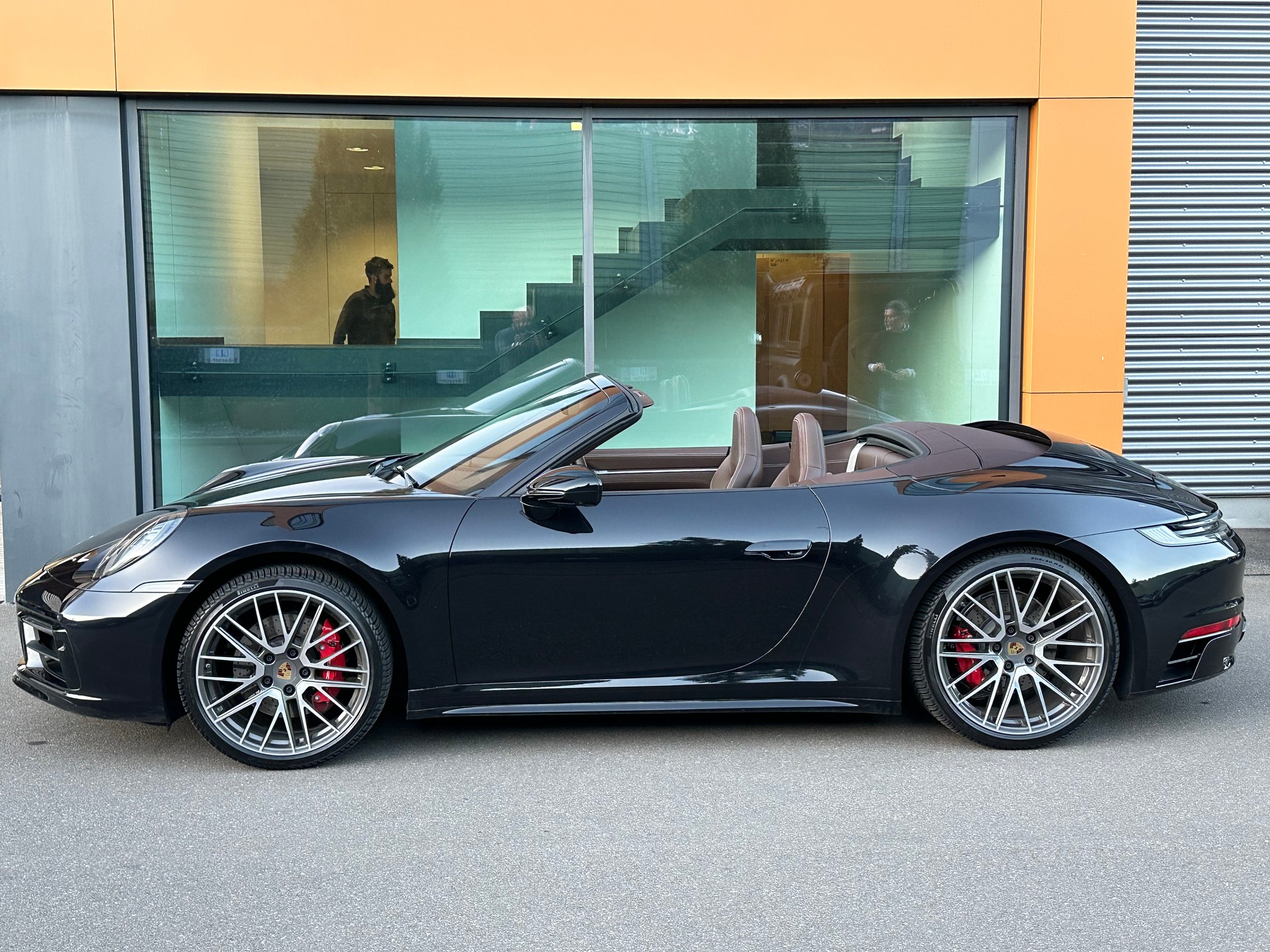 PORSCHE 911 Carrera 4S Cabriolet PDK / CH-Auslieferung - Top Ausstattung-image-0