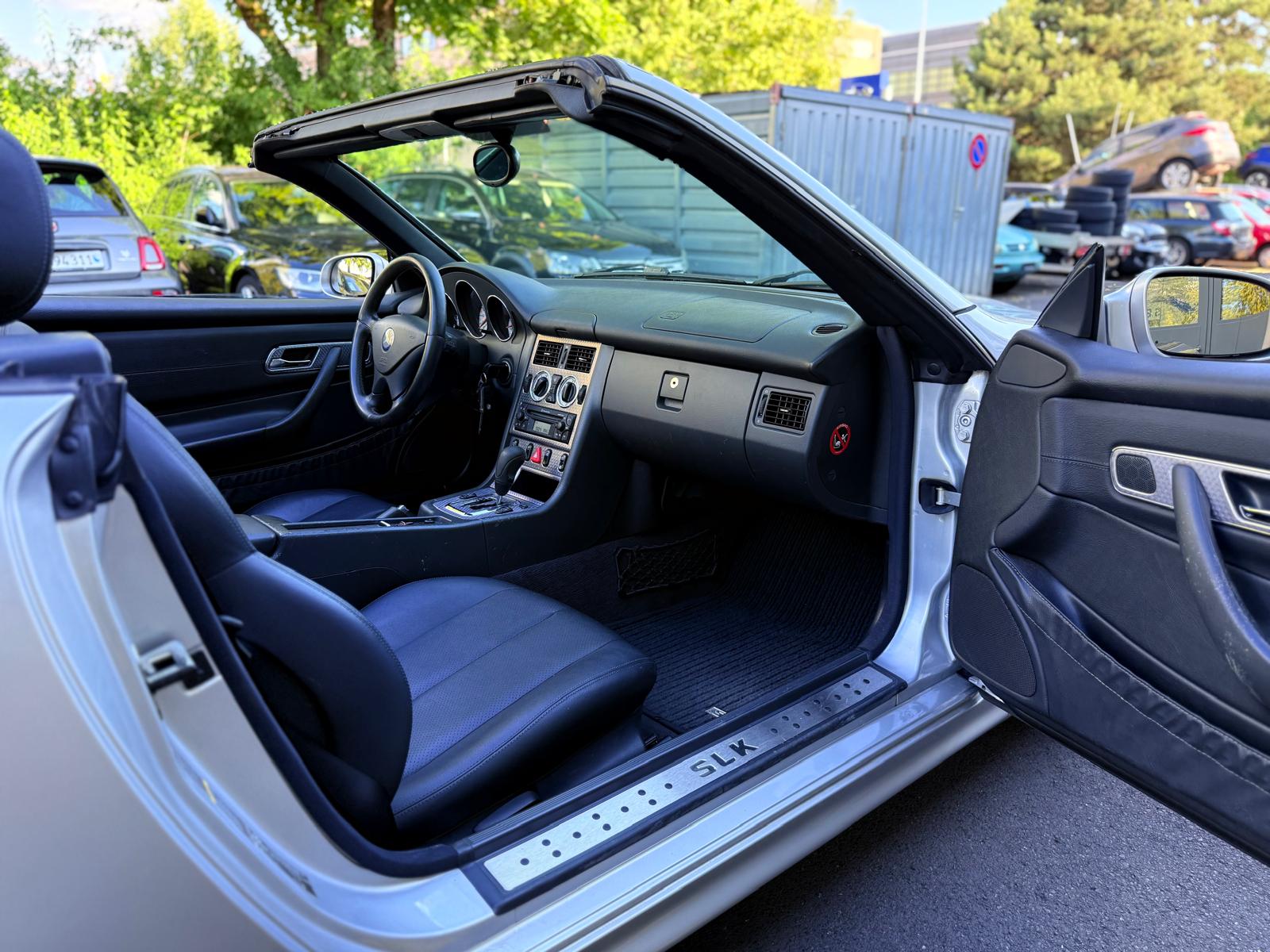 MERCEDES-BENZ SLK 200 Kompressor-image-10