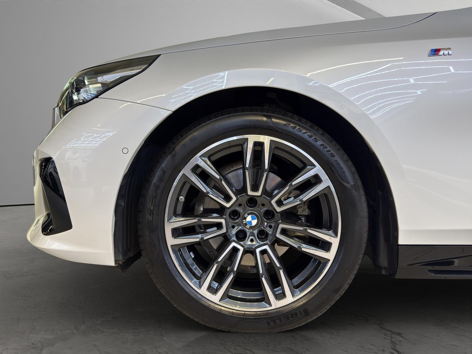 BMW 520d xDrive Touring M-SportPaket-image-23
