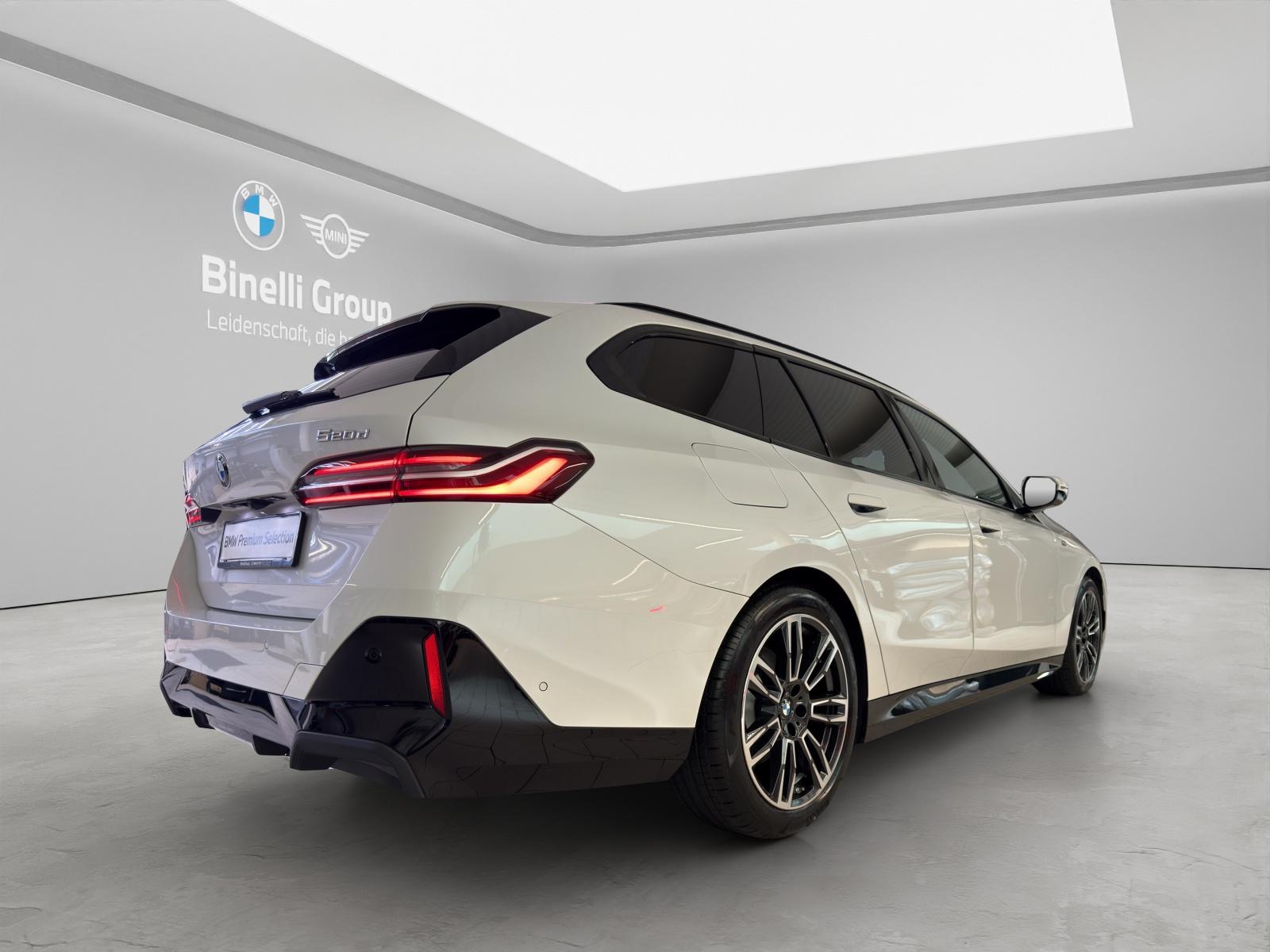 BMW 520d xDrive Touring M-SportPaket-image-4