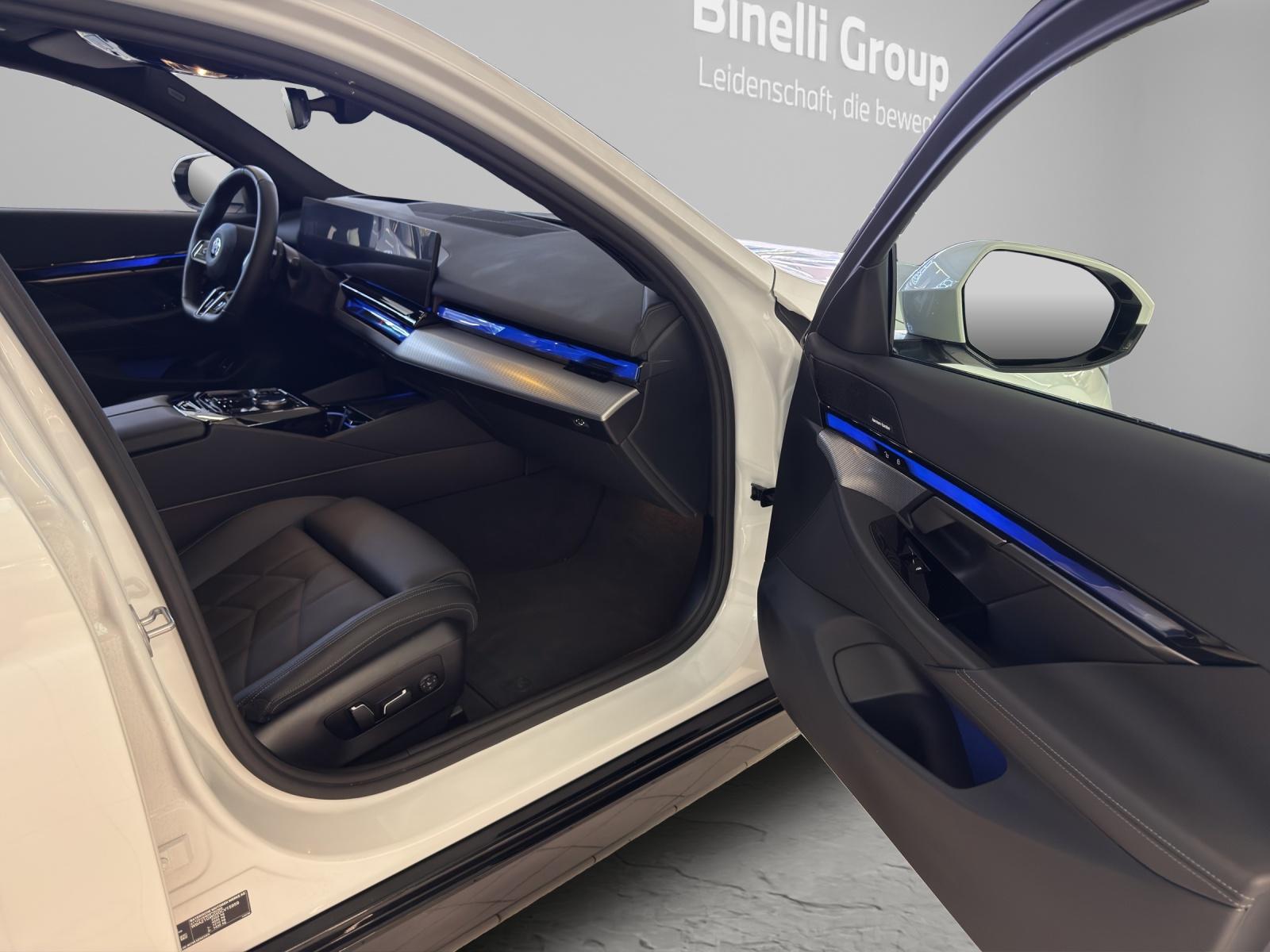 BMW 520d xDrive Touring M-SportPaket-image-17