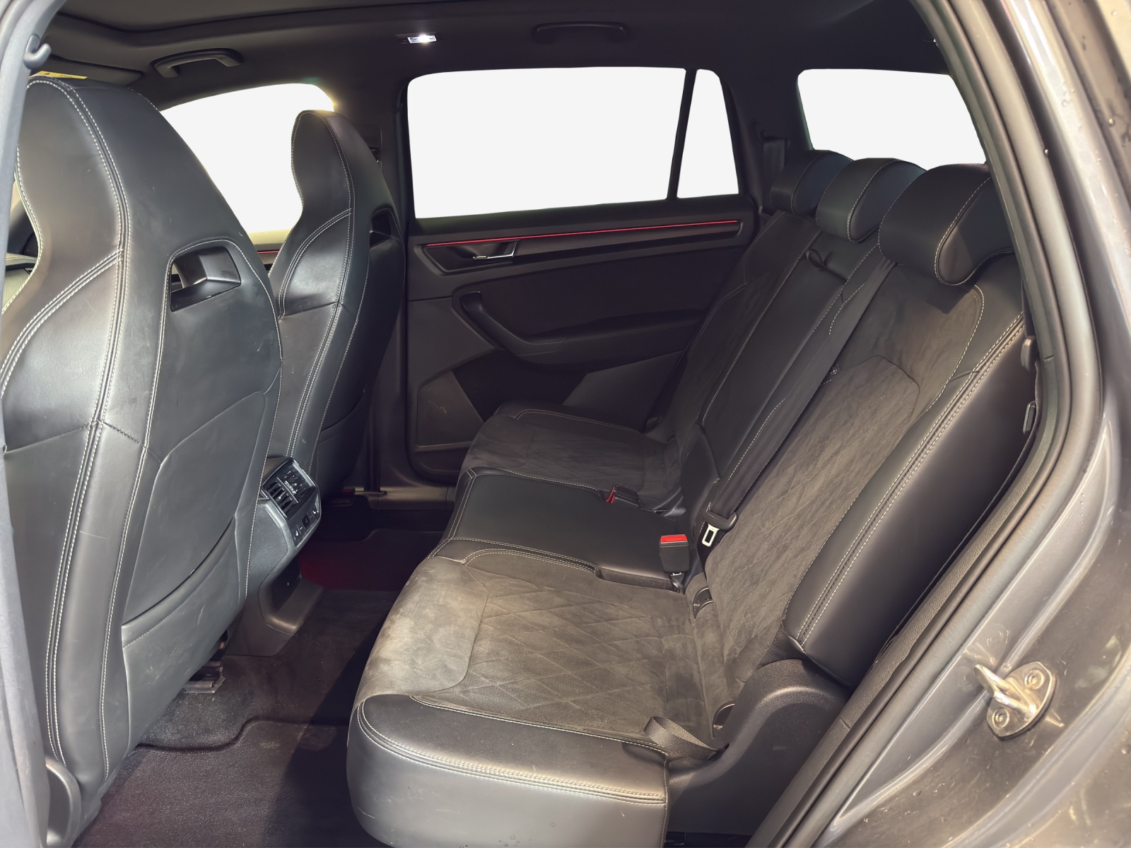 SKODA Kodiaq 2.0 TSI 4x4 SportLine-image-11