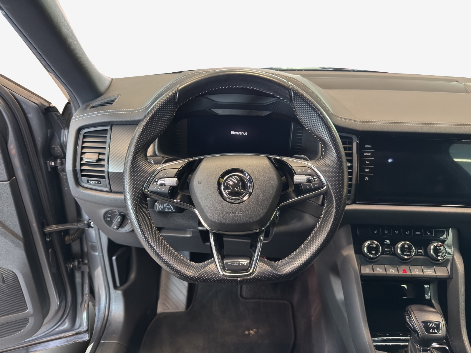 SKODA Kodiaq 2.0 TSI 4x4 SportLine-image-9