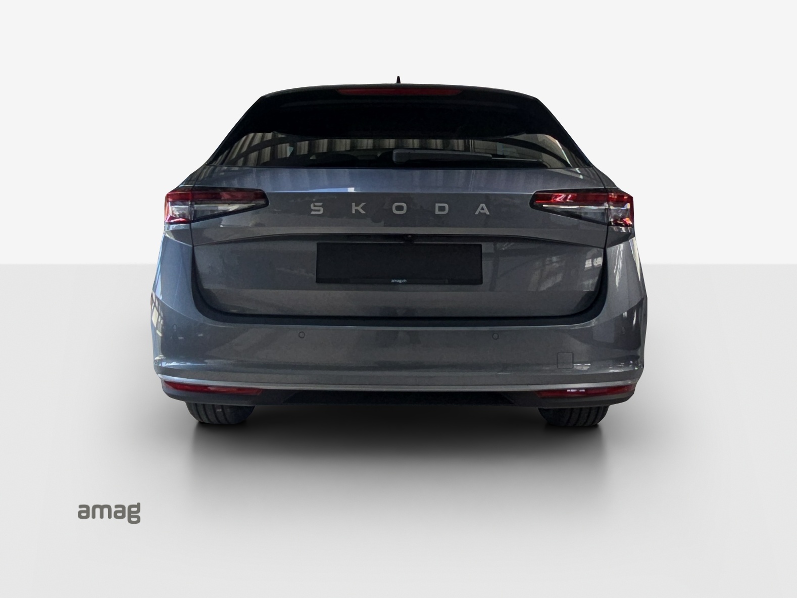 SKODA Superb Combi 2.0 TDi L&K 4x4 DSG-image-3