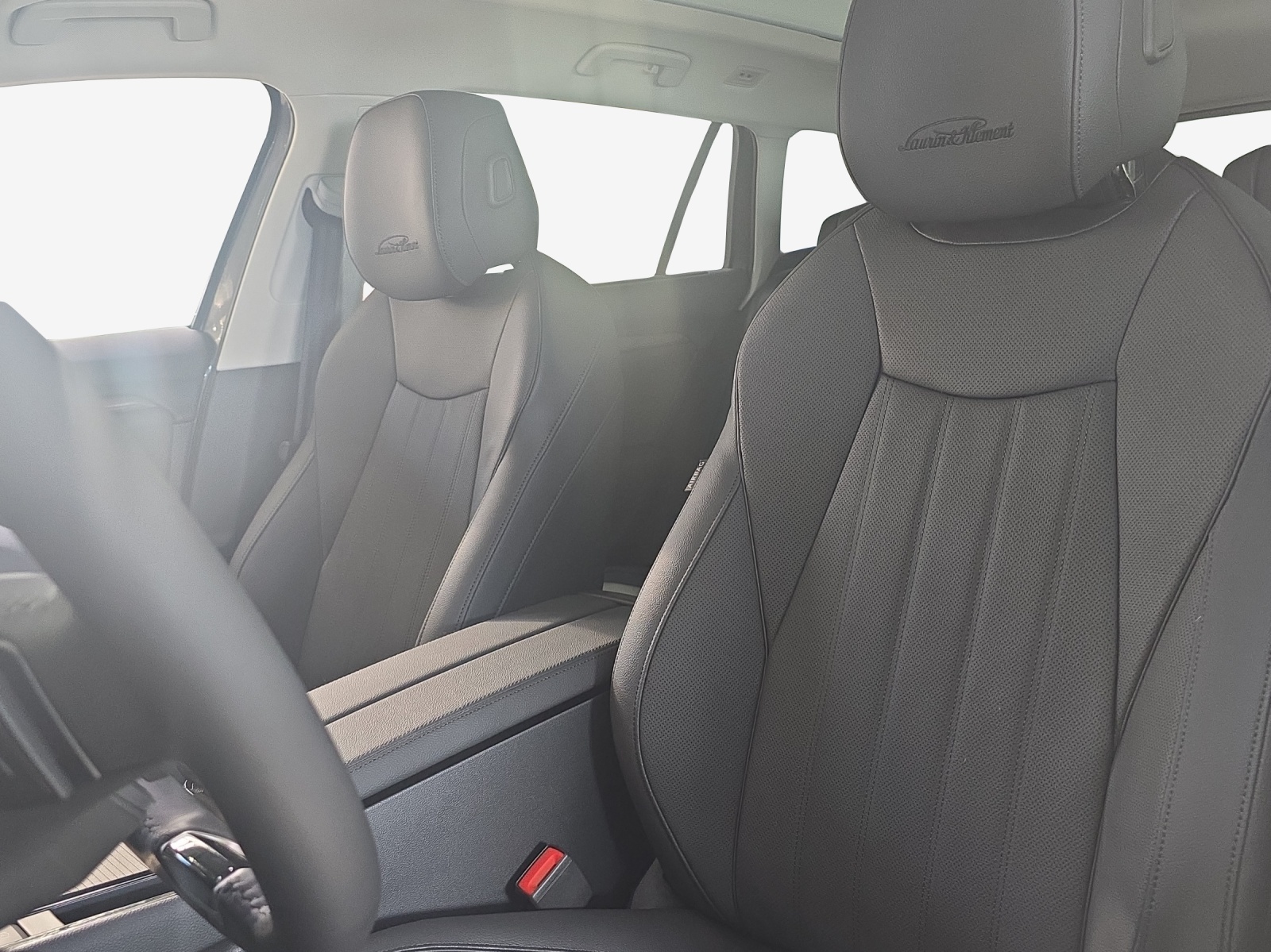 SKODA Superb Combi 2.0 TDi L&K 4x4 DSG-image-7