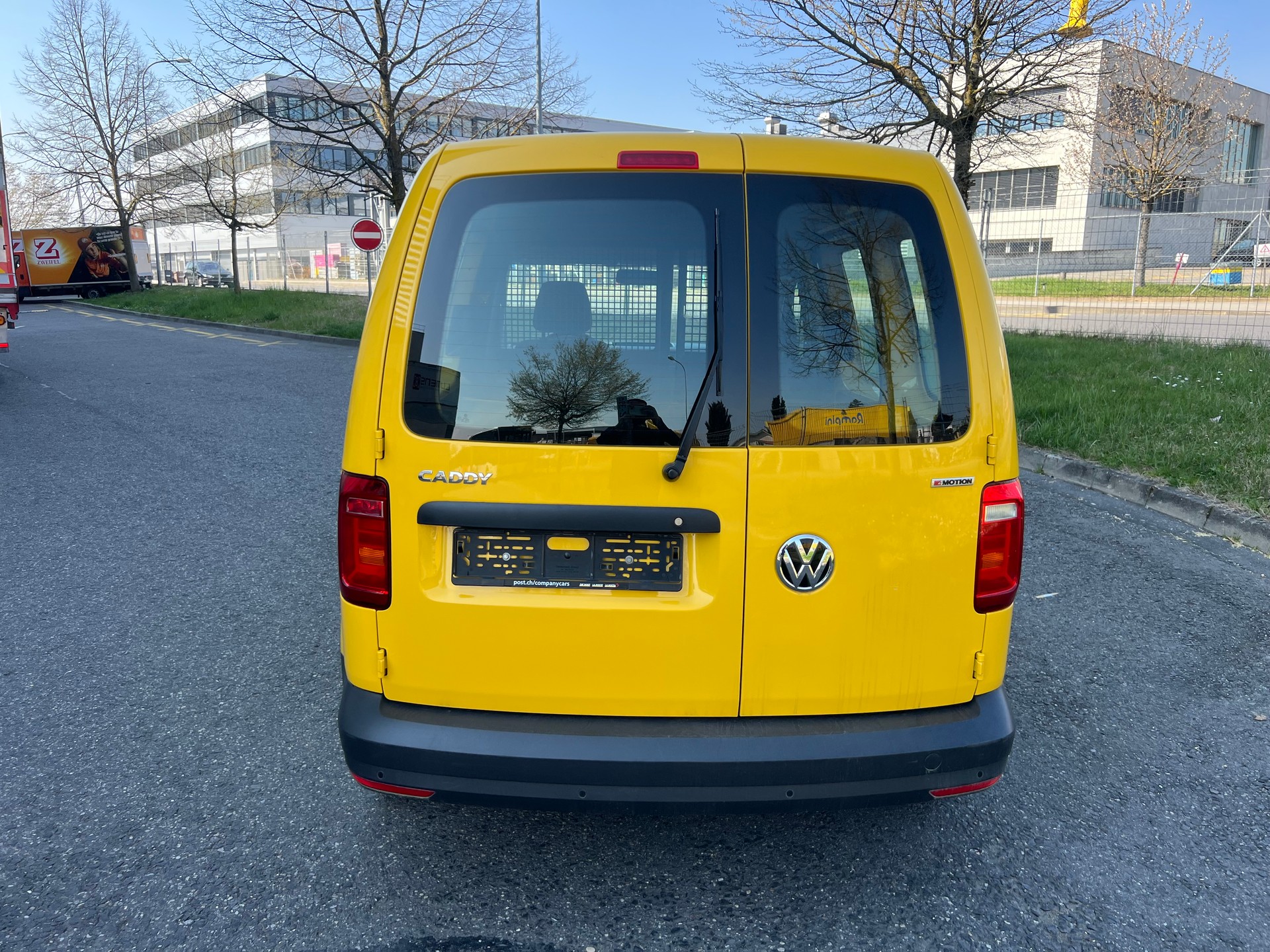 VW Caddy 2.0TDI 4Motion BlueMotion Technology-image-4