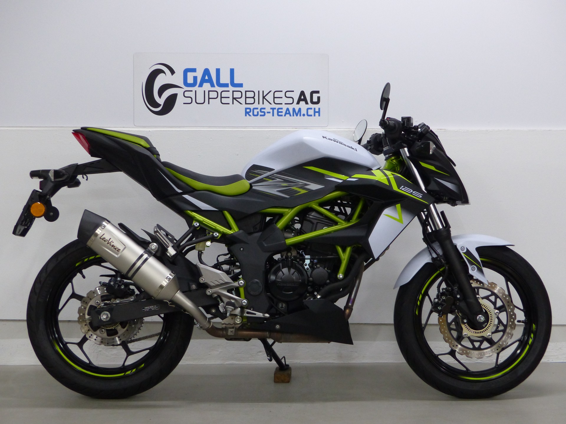 KAWASAKI Z 125 ABS mit Zubehör