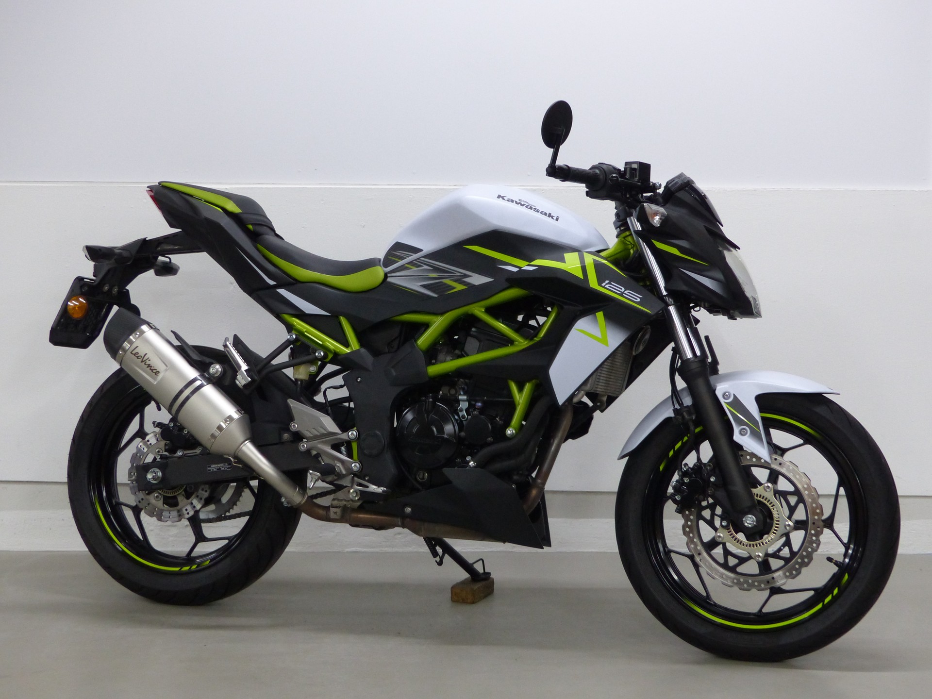 KAWASAKI Z 125 ABS mit Zubehör-showroom-element-1