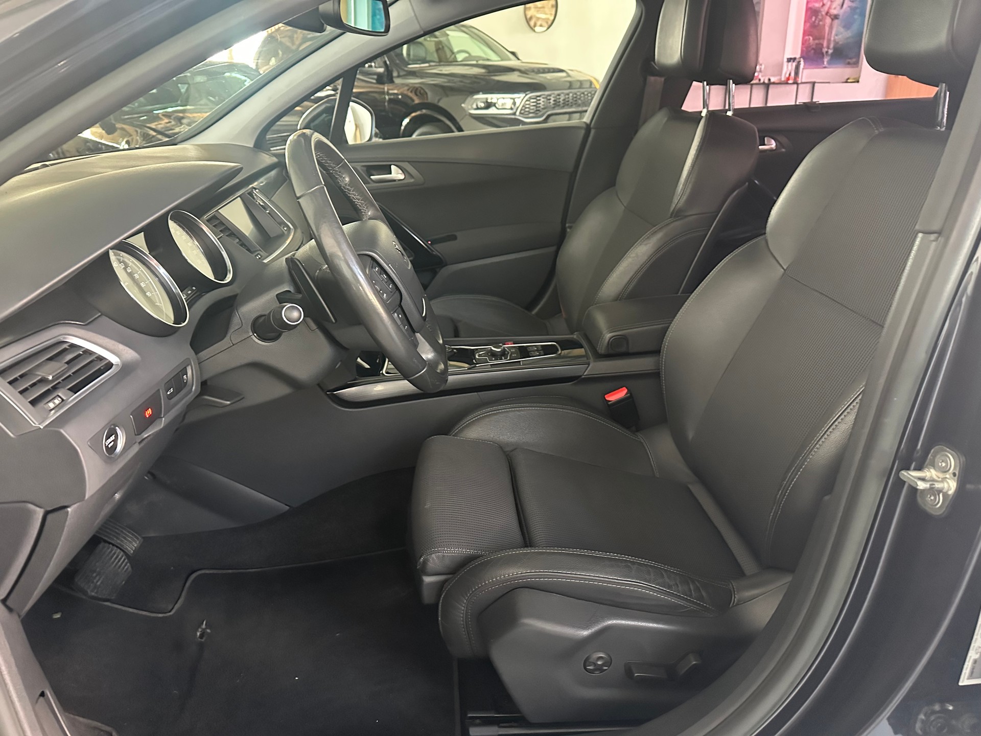 PEUGEOT 508 2.0 HDI Hybrid4 Allure EGS6-image-3