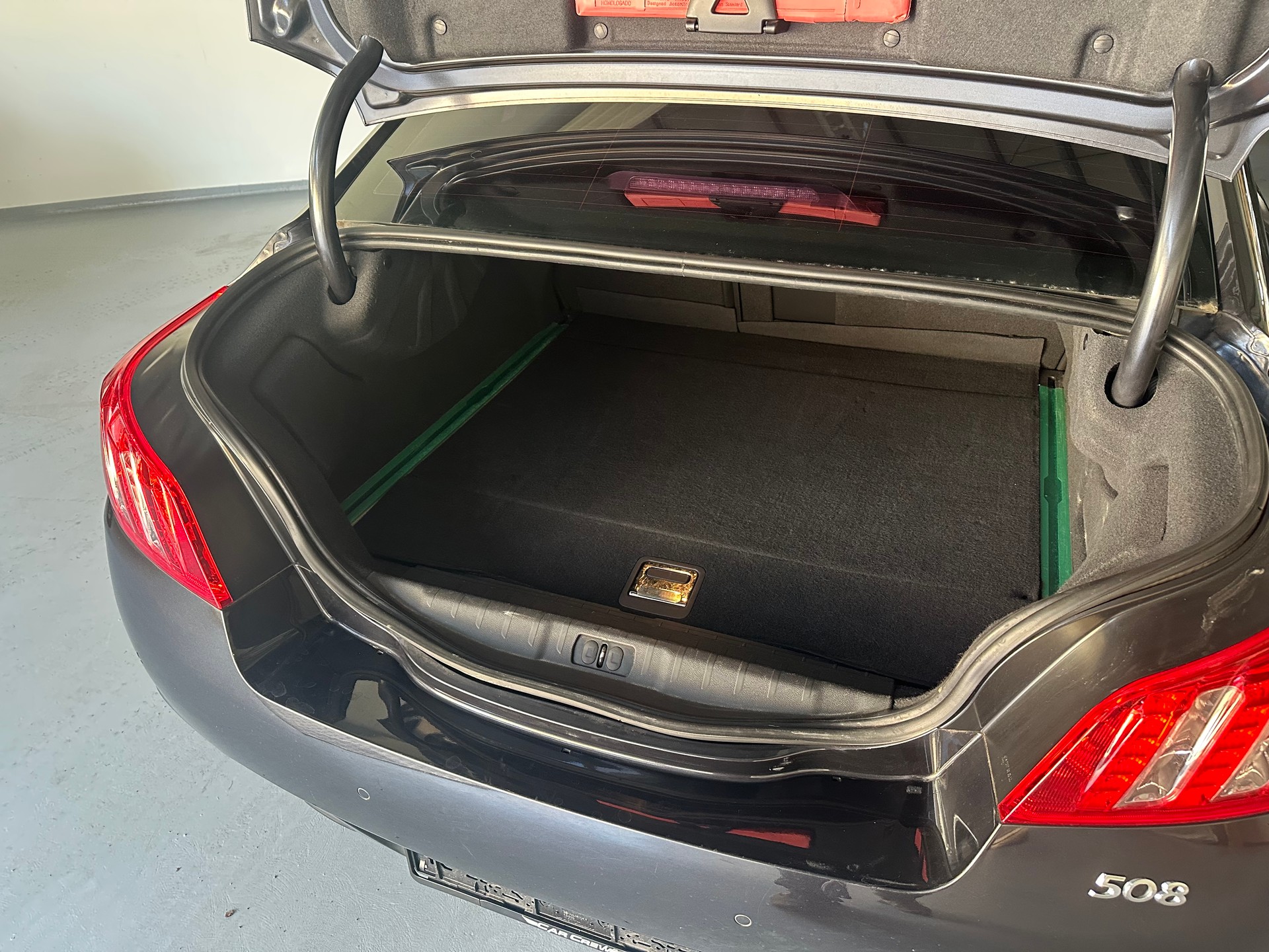 PEUGEOT 508 2.0 HDI Hybrid4 Allure EGS6-image-13