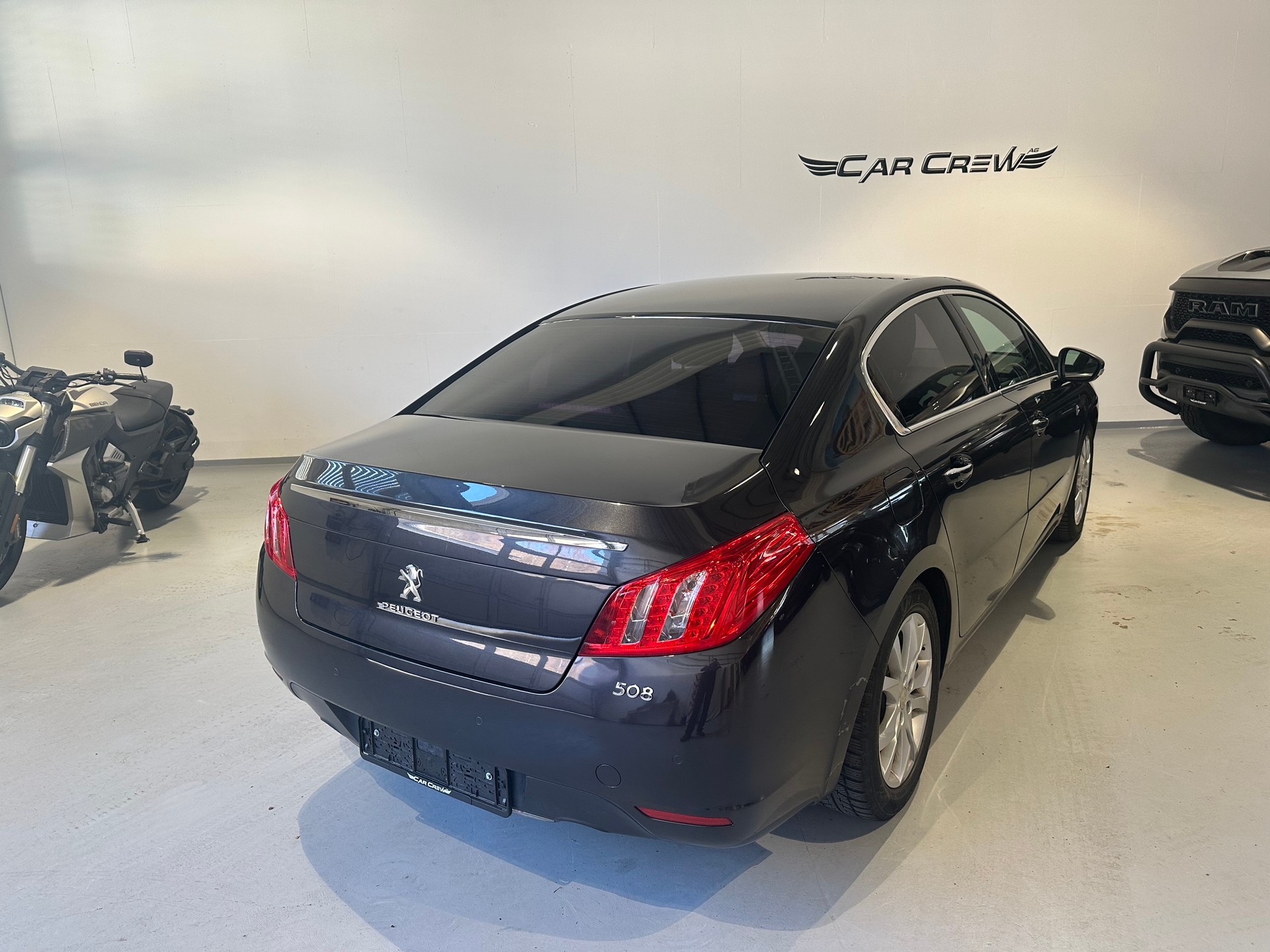 PEUGEOT 508 2.0 HDI Hybrid4 Allure EGS6-image-14