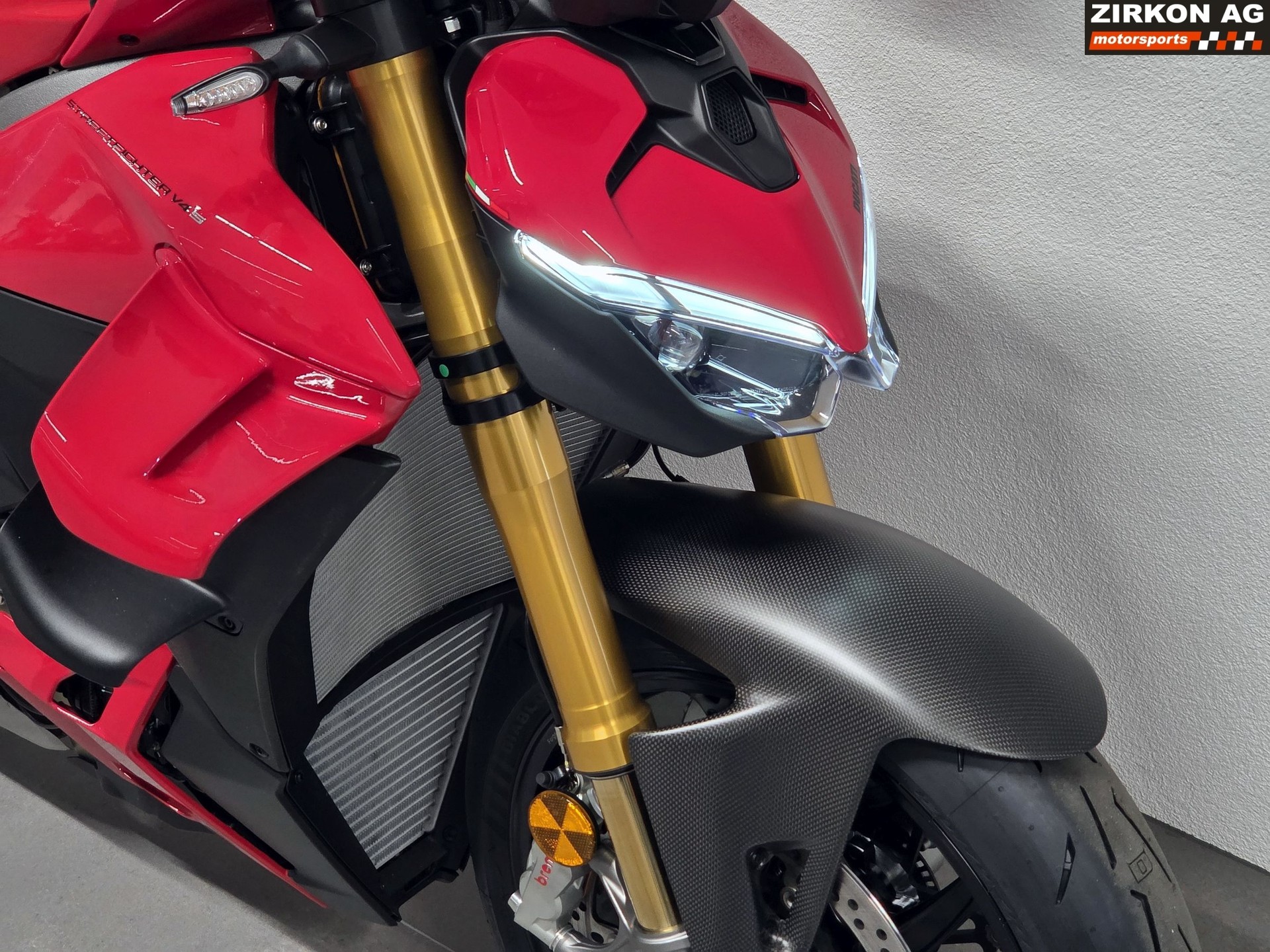 DUCATI Streetfighter V4 S | Essenza I-showroom-element-3