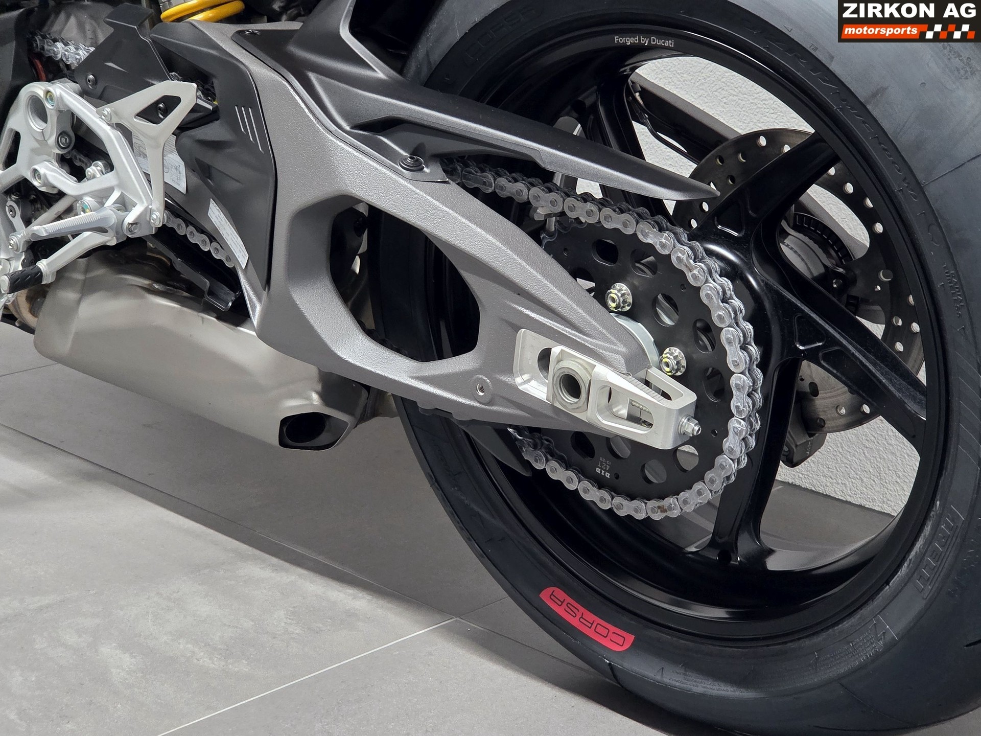 DUCATI Streetfighter V4 S | Essenza I-image-11