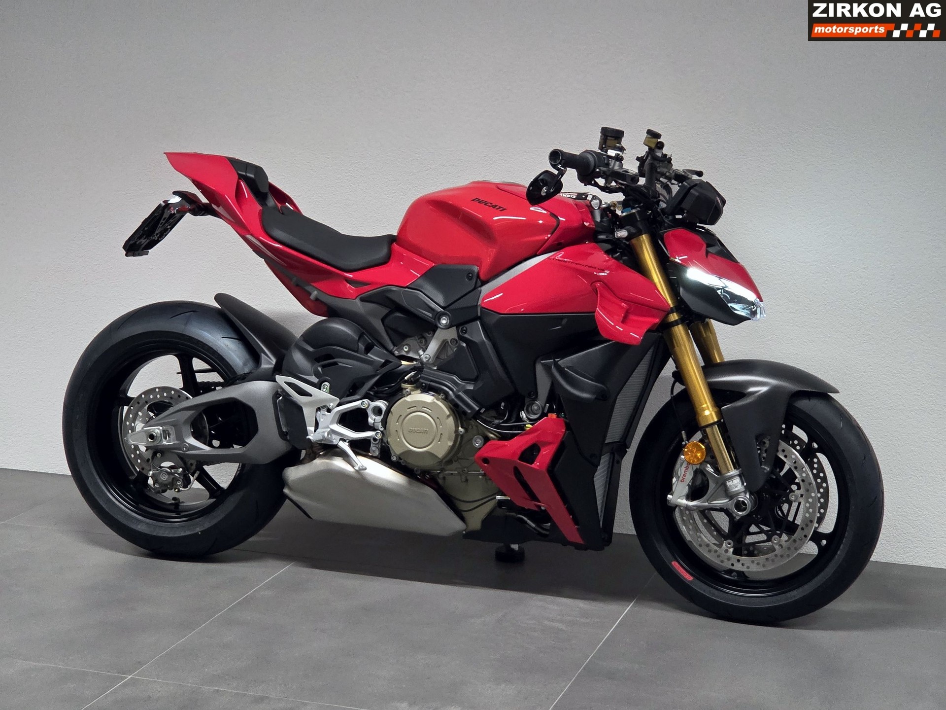 DUCATI Streetfighter V4 S | Essenza I-showroom-element-1