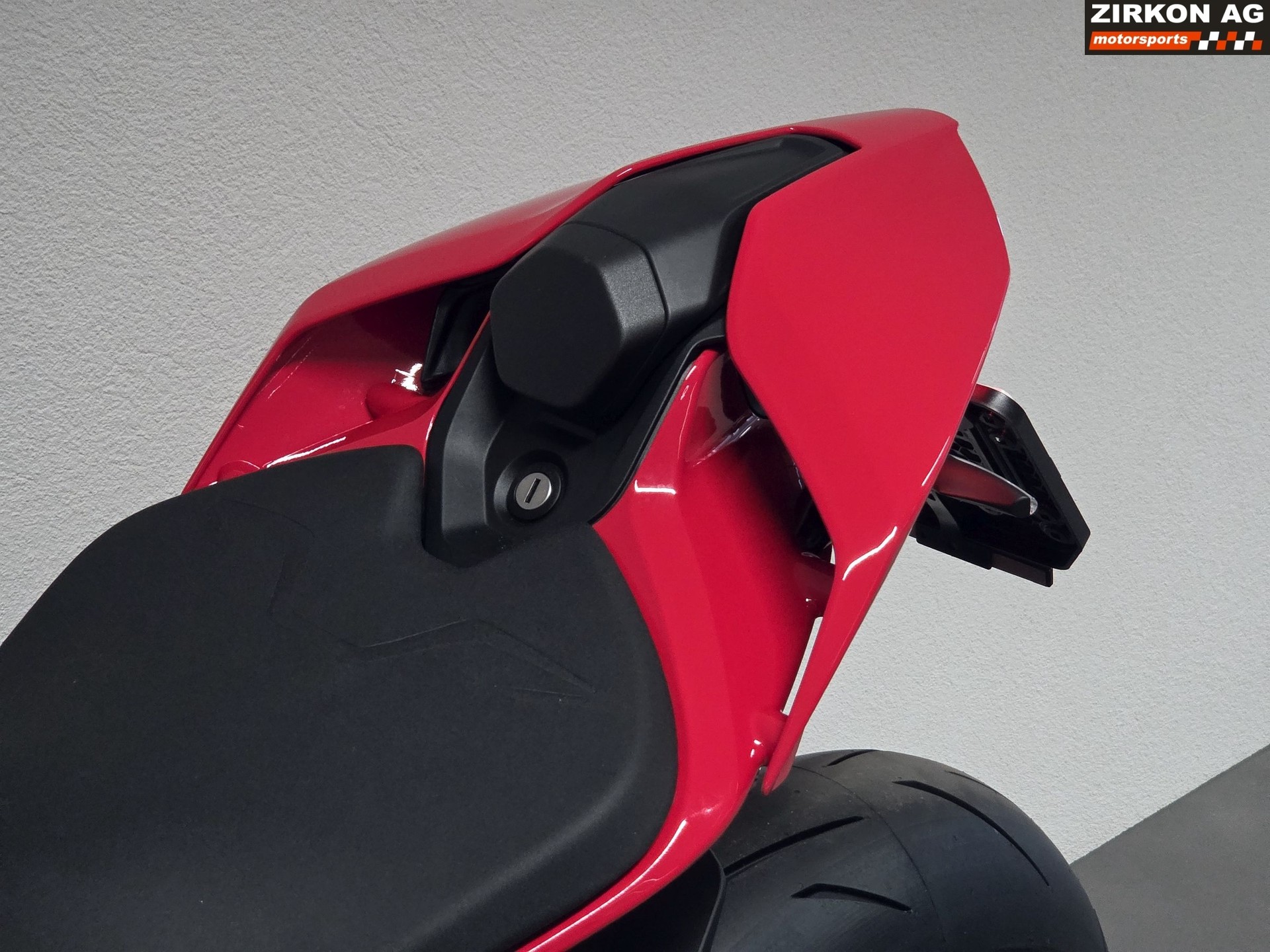 DUCATI Streetfighter V4 S | Essenza I-image-12
