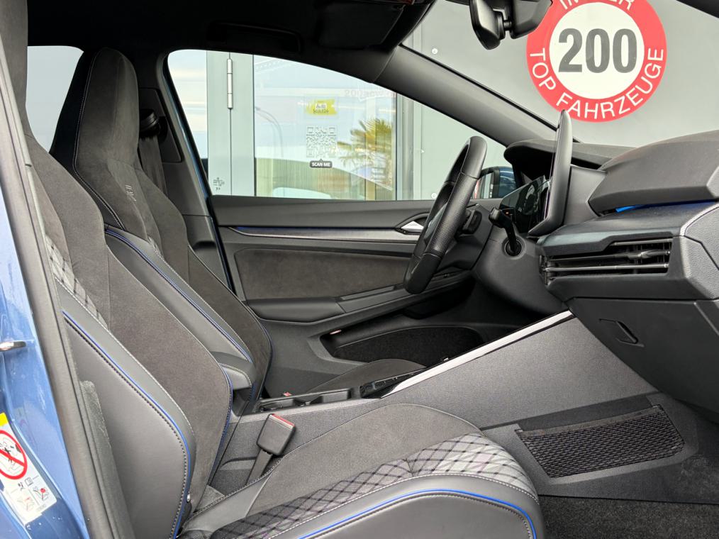 VW Golf VIII 1.5 eTSi mHEV R-Line-image-8