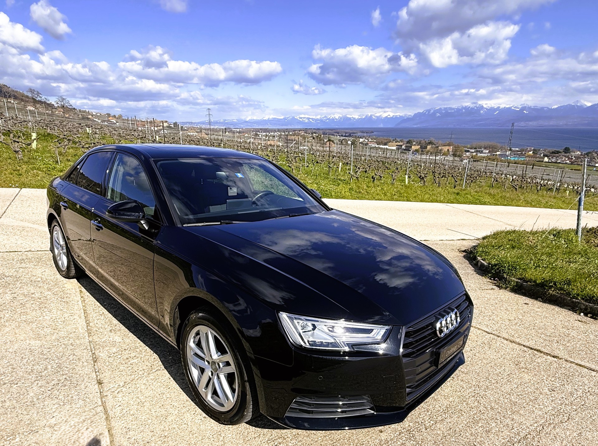 AUDI A4 Limousine 2.0 TDI Design S-tronic-showroom-element-3