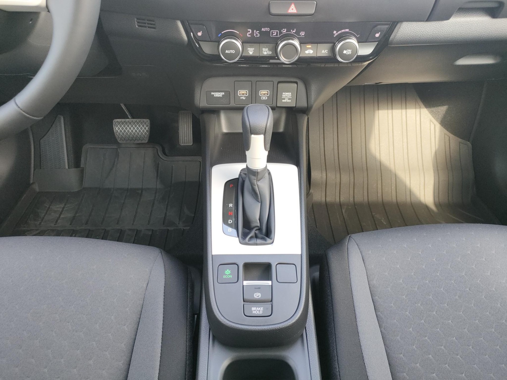 HONDA Jazz 1.5 i-MMD Elegance-image-14
