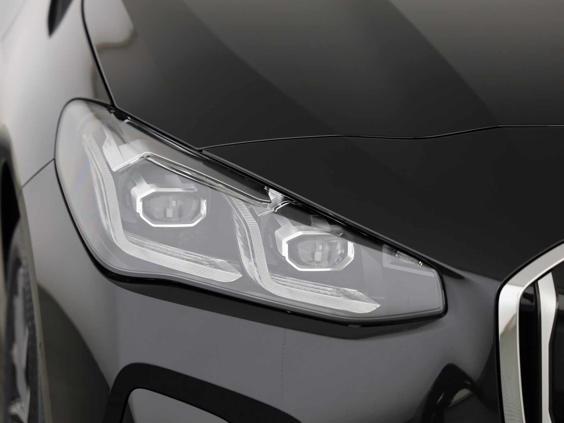 BMW 223d xDrive SDKG Active Tourer-image-5