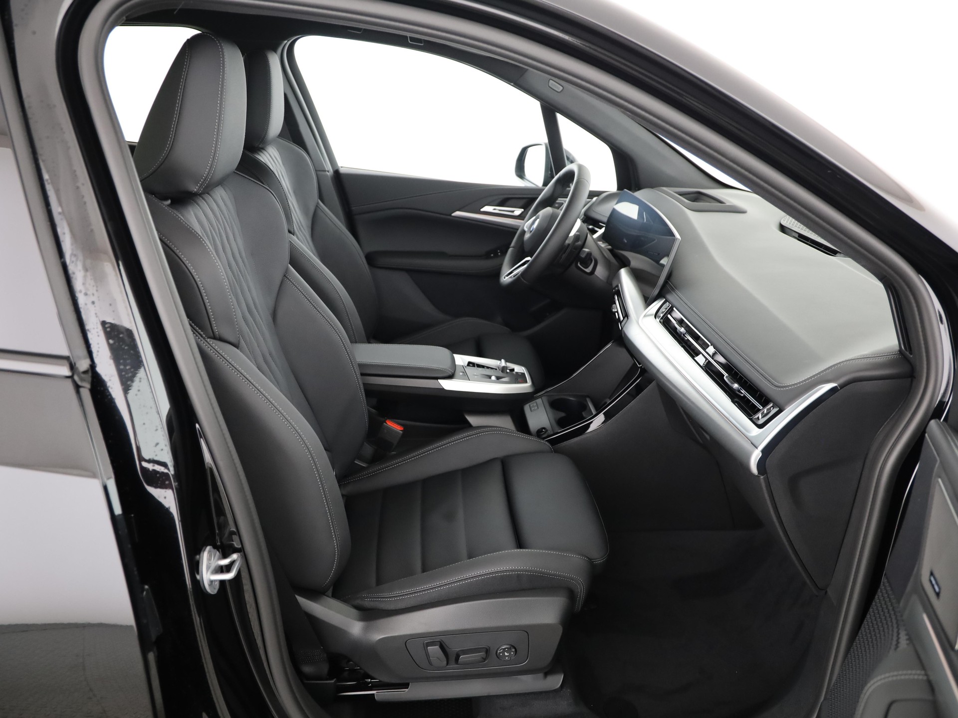 BMW 223d xDrive SDKG Active Tourer-image-13