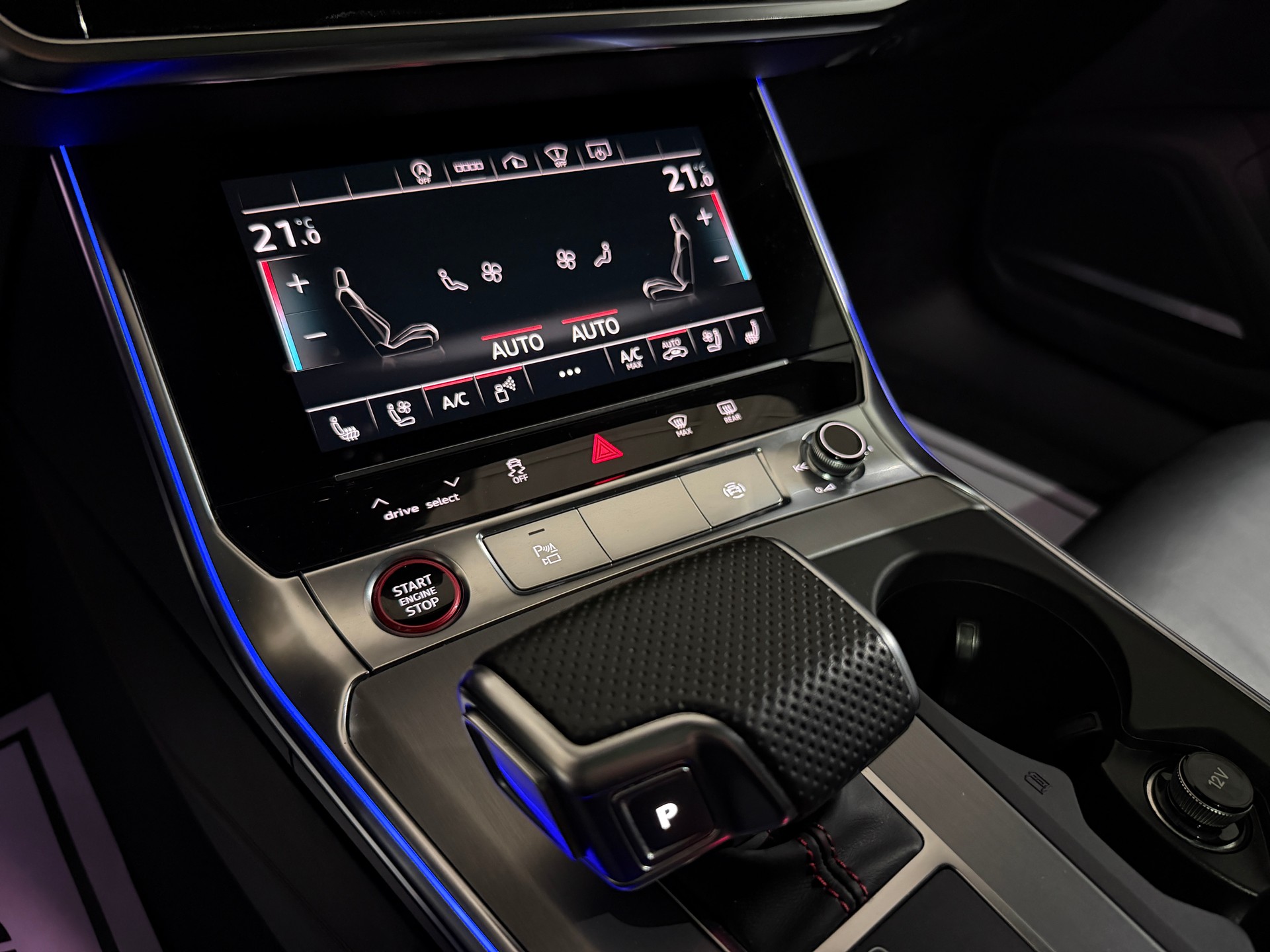 AUDI RS6 Avant 4.0 TFSI V8 quattro (AHK 2.1T)-image-19