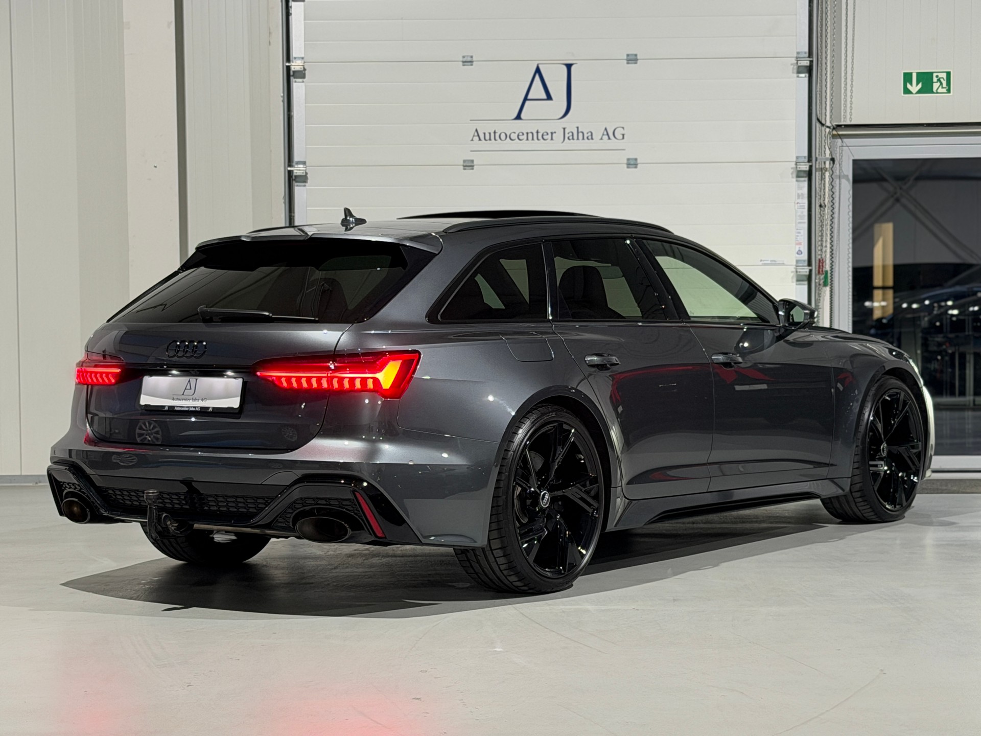 AUDI RS6 Avant 4.0 TFSI V8 quattro (AHK 2.1T)-image-8