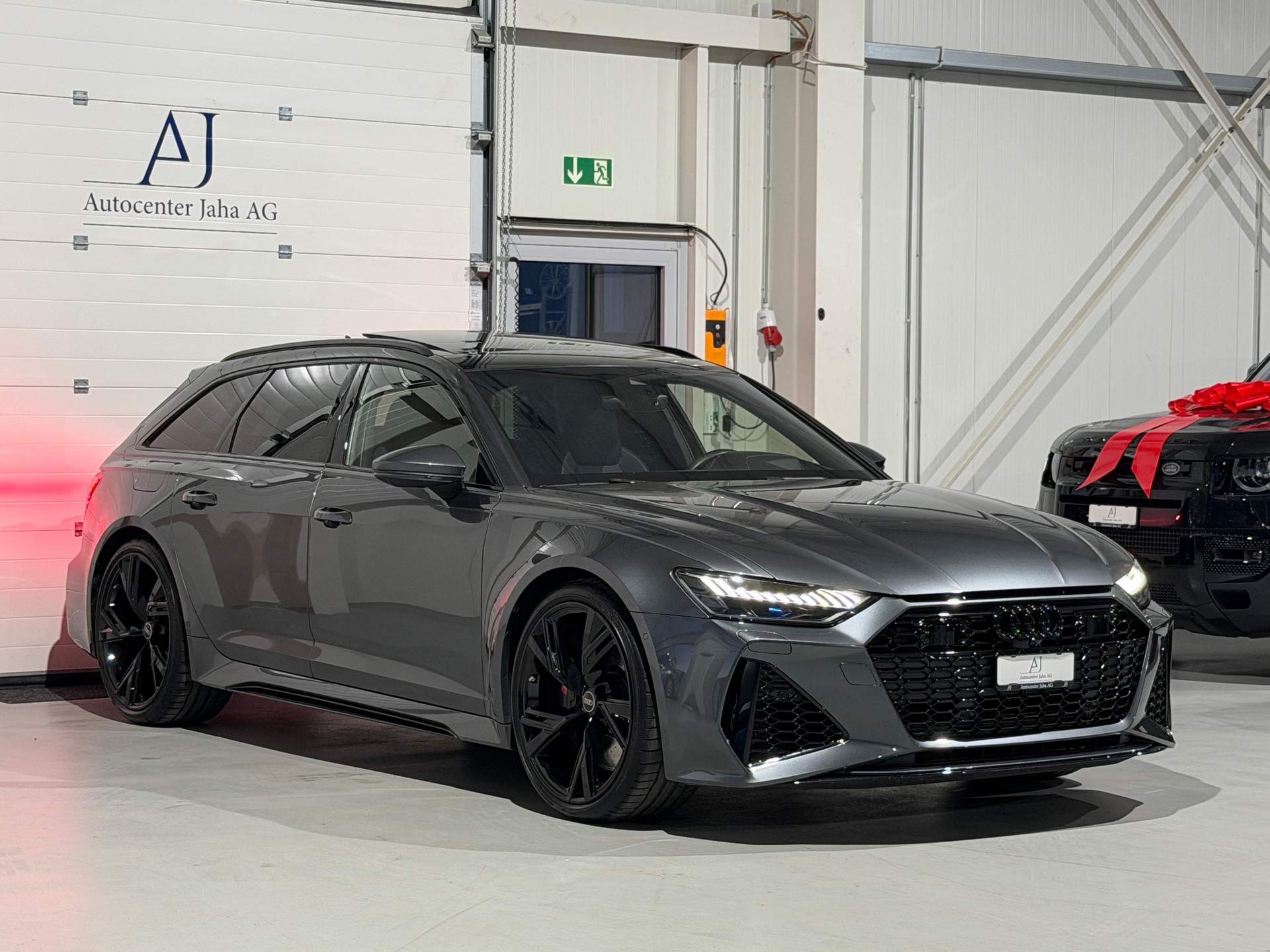 AUDI RS6 Avant 4.0 TFSI V8 quattro (AHK 2.1T)-image-3