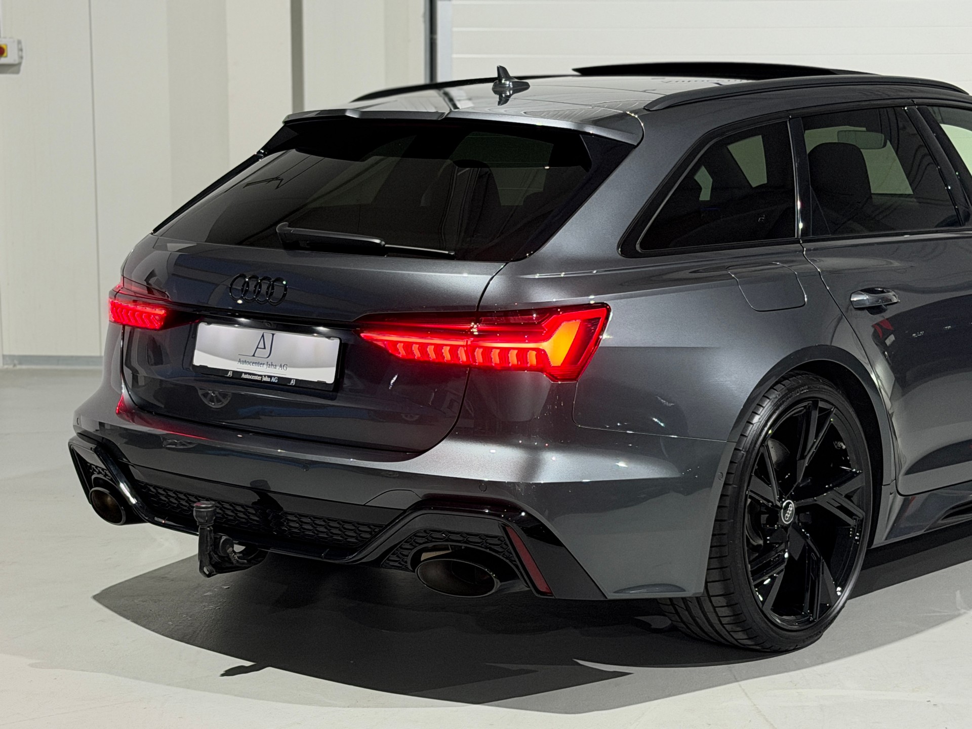 AUDI RS6 Avant 4.0 TFSI V8 quattro (AHK 2.1T)-image-9