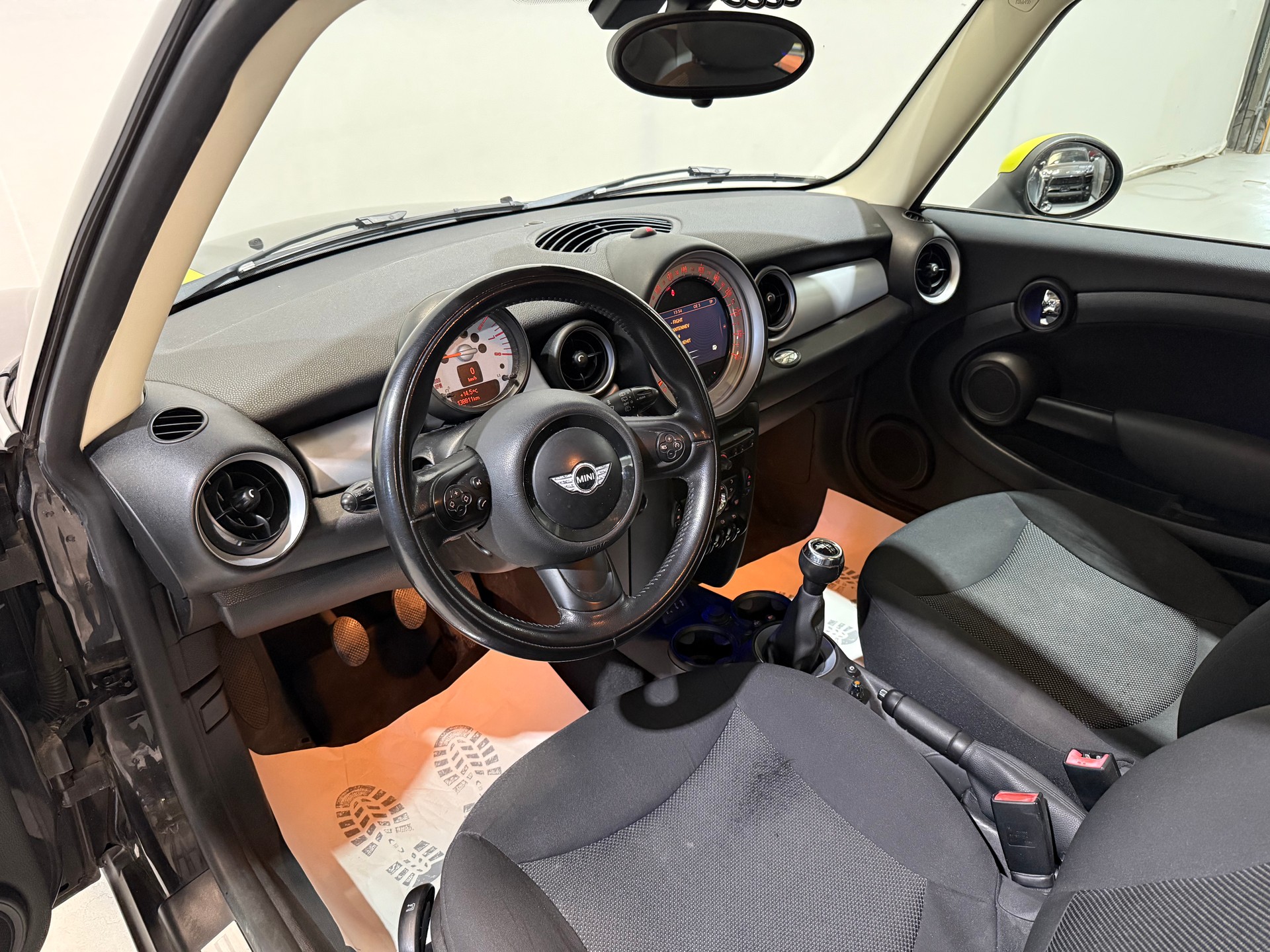 MINI One-image-12