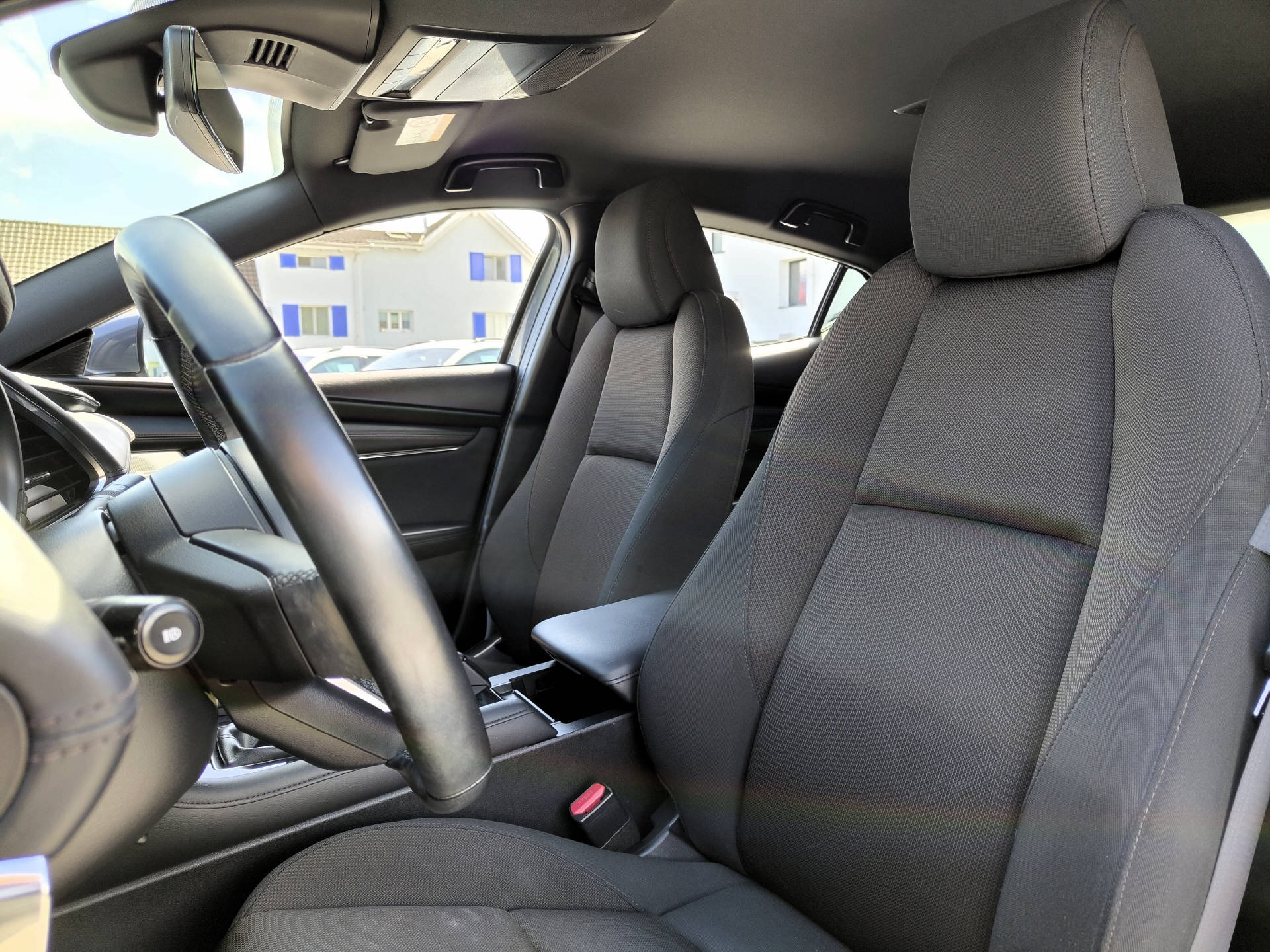 MAZDA 3 Hatchback 2.0 122 Revolution-image-5