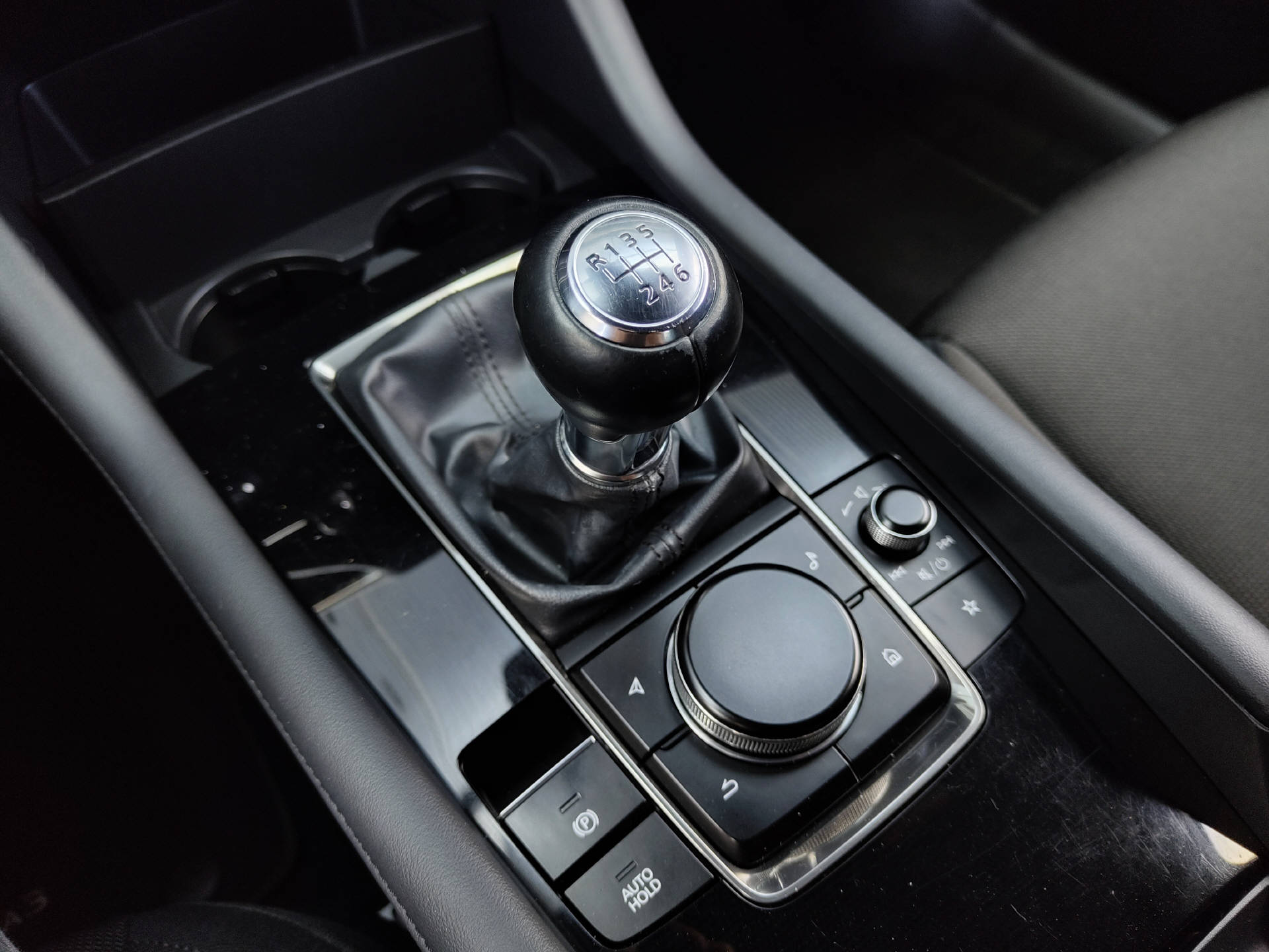 MAZDA 3 Hatchback 2.0 122 Revolution-image-10