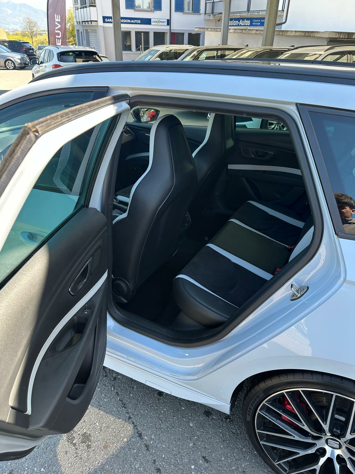 SEAT Leon ST 2.0 TSI Cupra 280 DSG-image-12