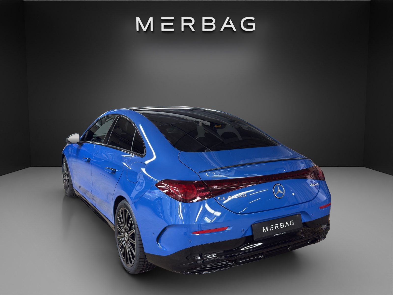 MERCEDES-BENZ CLA 220 4MATIC-image-2